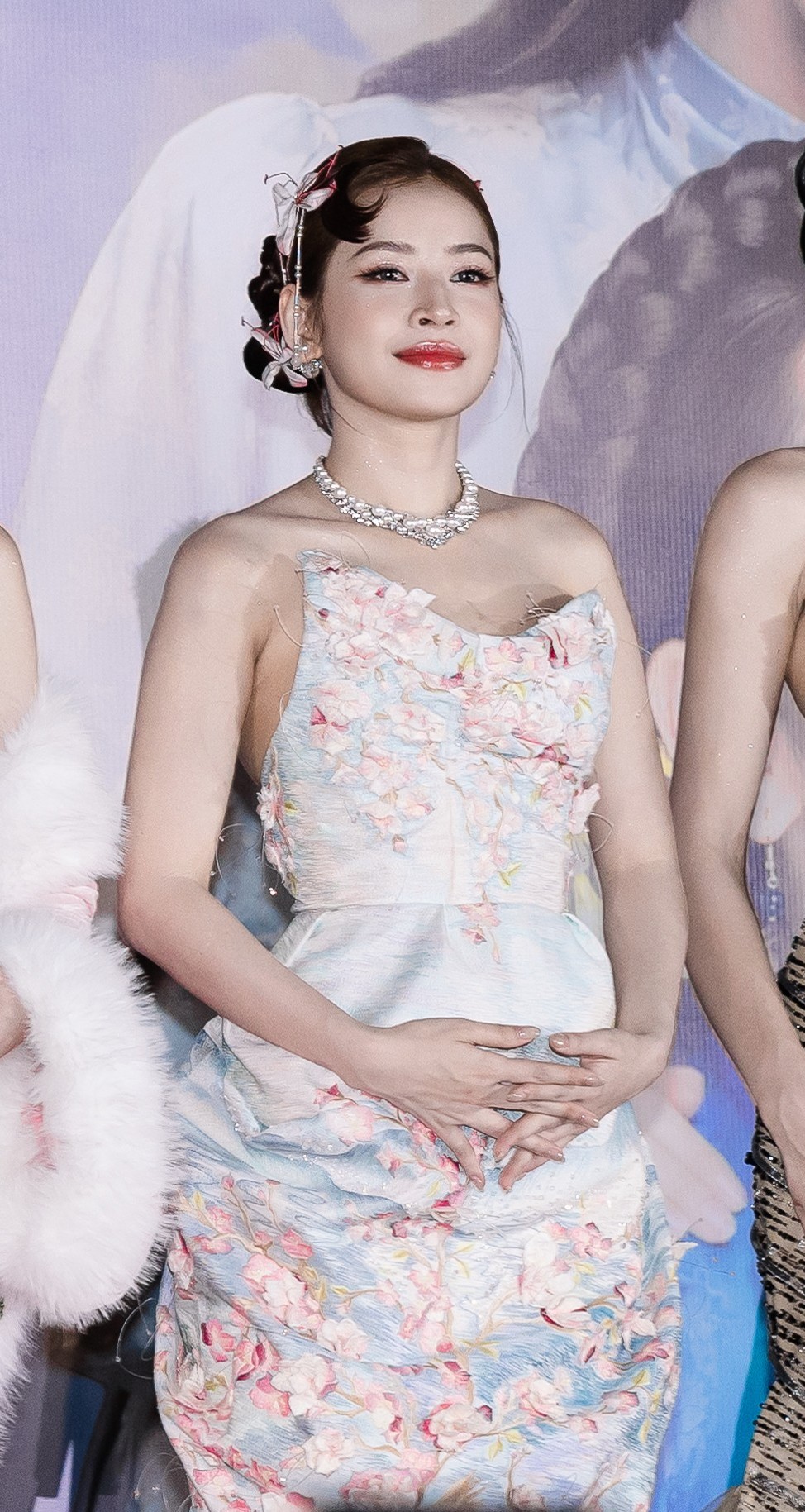 Thảm đỏ HOT nhất hôm nay: Chi Pu - Tóc Tiên dát vàng con mắt, Pháo nghiện khoe dáng lắm rồi- Ảnh 3.