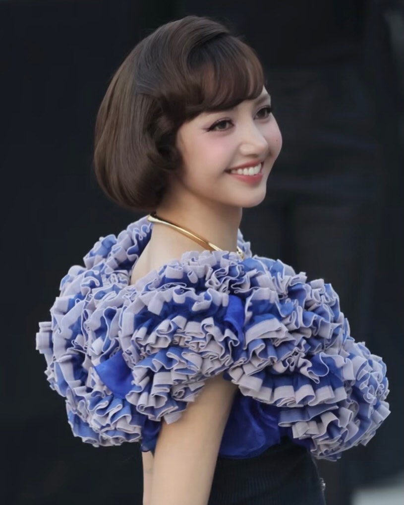 Cả showbiz rủ nhau "xuống t&oacute;c"- Ảnh 7.
