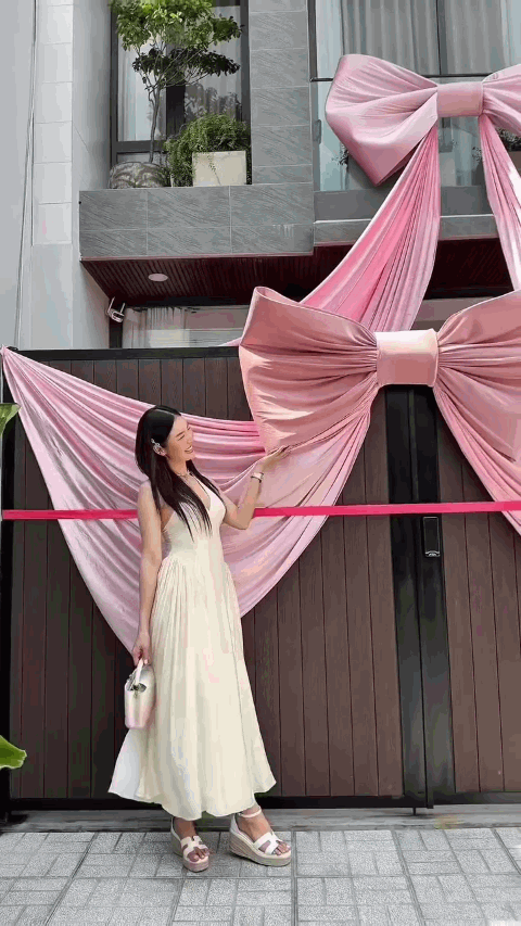 Mỹ nh&acirc;n miền T&acirc;y 8 lần thi hoa hậu: 23 tuổi đ&atilde; c&oacute; nh&agrave; ri&ecirc;ng, vừa tậu th&ecirc;m 1 cơ ngơi ho&agrave;nh tr&aacute;ng - Ảnh 2.
