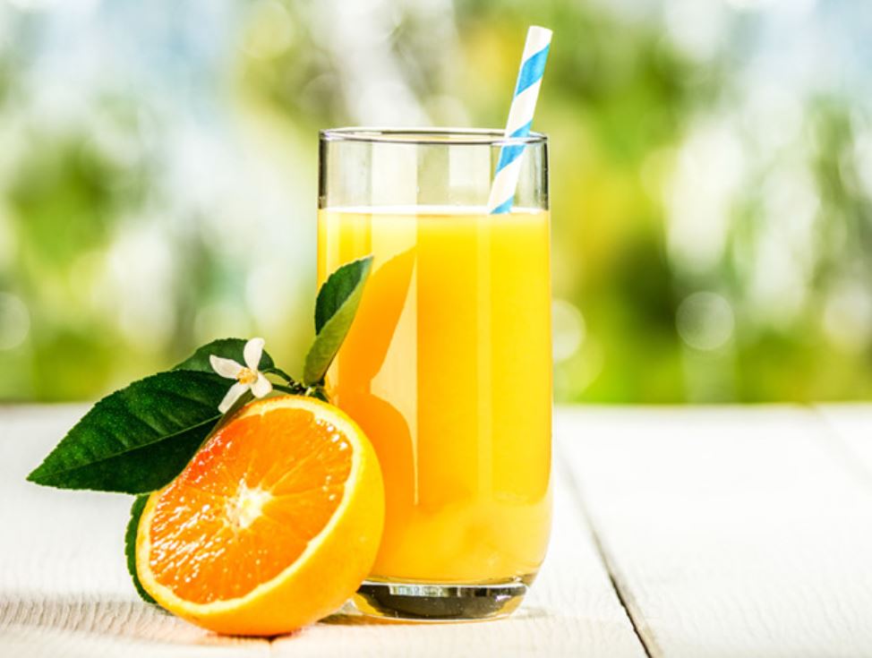 Uống nước cam ép mỗi ngày, người đàn ông 48 tuổi bất ngờ khi đi khám - Ảnh 1.