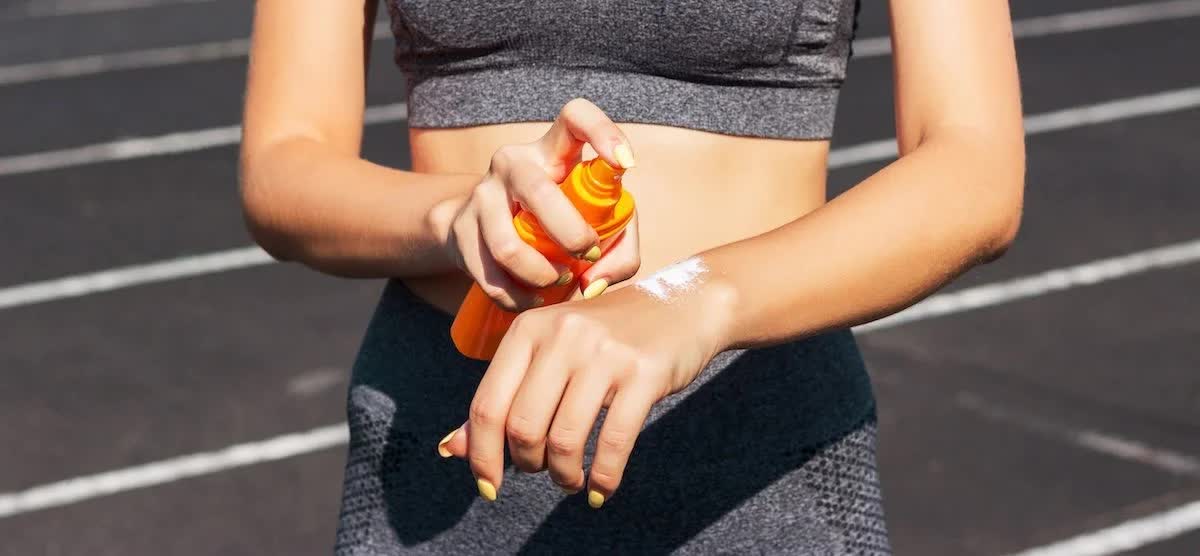 Bỏ qua kem chống nắng, không chỉ khiến làn da nhanh lão hóa mà cuộc sống của bạn còn có thể ảnh hưởng thế này - Ảnh 3.
