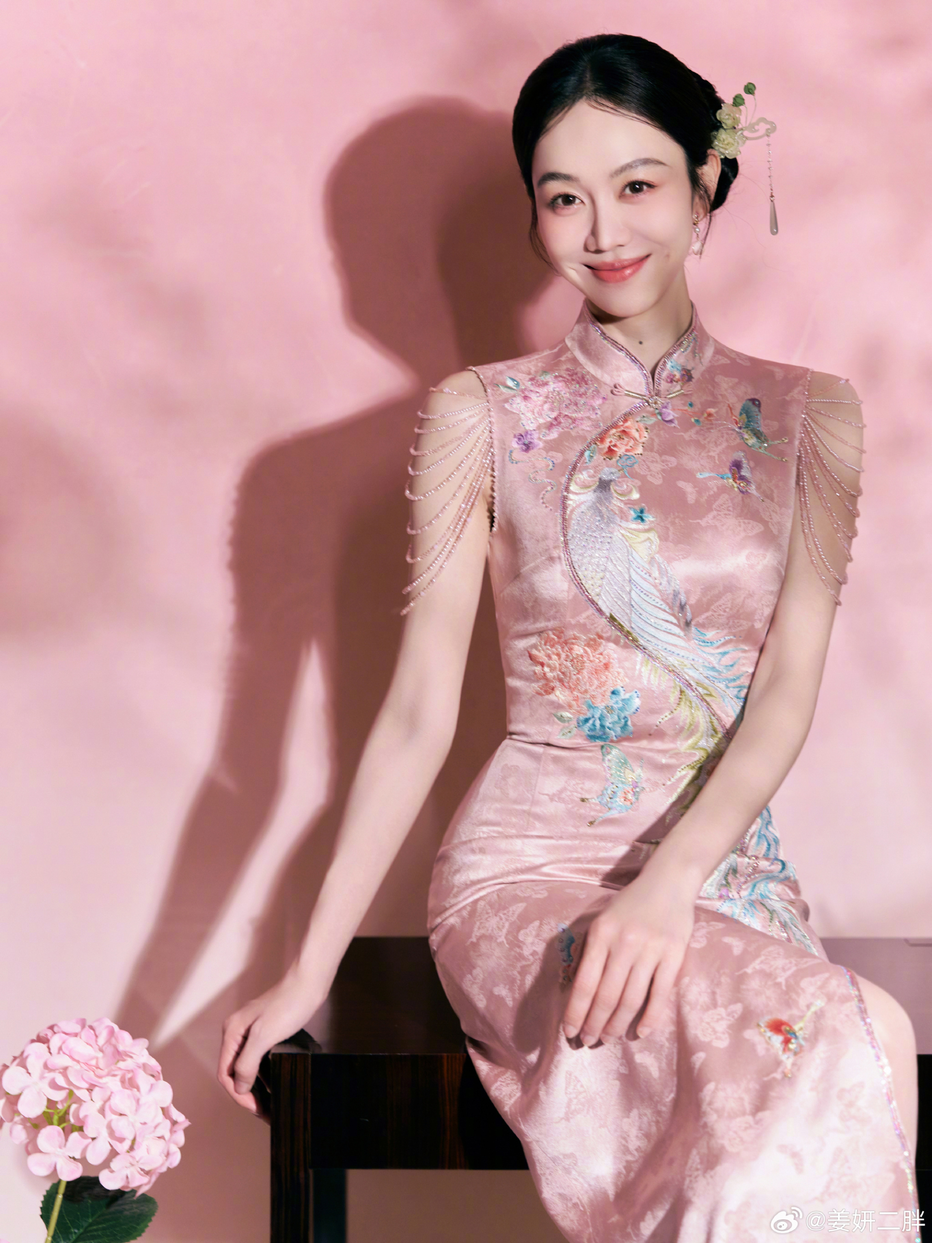 Tin mật showbiz: Nữ diễn vi&ecirc;n Khương Nghi&ecirc;n được mai mối cưới trưởng chi nh&aacute;nh ng&acirc;n h&agrave;ng lương 2 tỷ/năm, nhưng giấu k&iacute;n bưng- Ảnh 1.