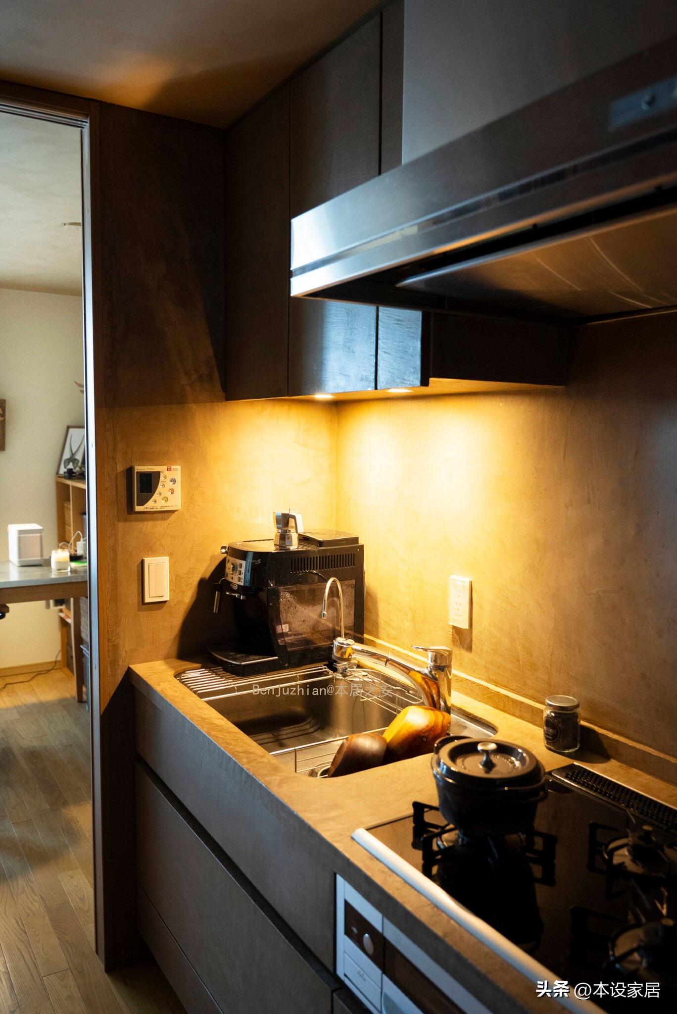 Căn hộ 39m² mà nhìn như 60m²: Không phải nhờ ít đồ, mà nhờ cách sắp xếp quá thông minh - Ảnh 8.