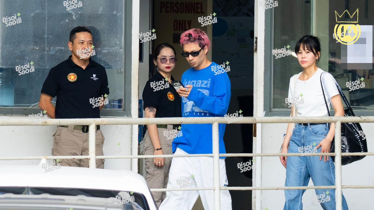 ĐỘC QUYỀN bộ ảnh &ldquo;n&eacute;t căng&rdquo; BIGBANG tr&ecirc;n đường ra SVĐ Mỹ Đ&igrave;nh: G-Dragon để r&acirc;u m&agrave; vẫn bảnh, Taeyang - Daesung giữ phong độ - Ảnh 5.