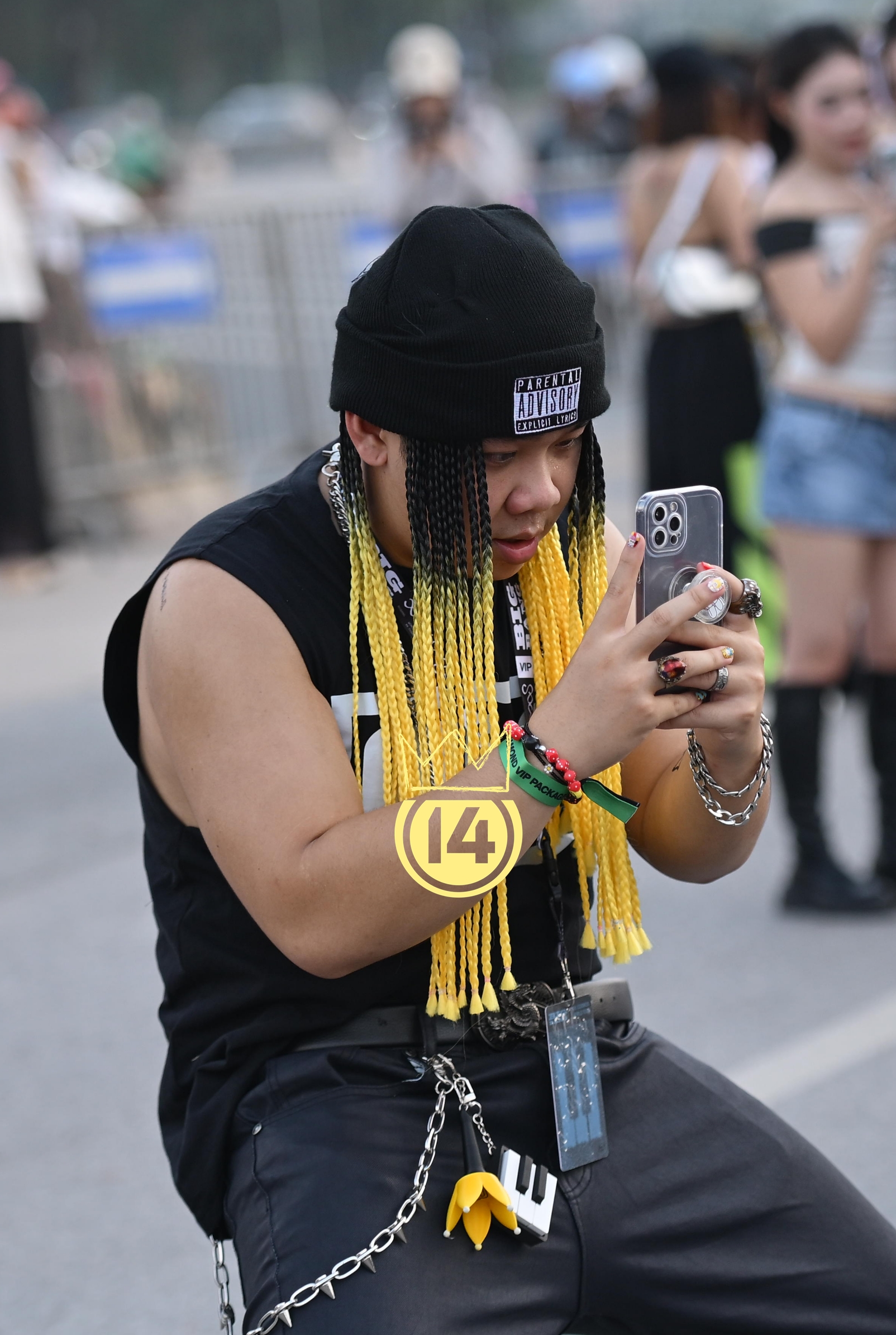 H&ocirc;m nay trời nắng: Mỹ Đ&igrave;nh th&agrave;nh s&agrave;n diễn của hội fan BIGBANG &ldquo;lương 5 triệu/giờ"- Ảnh 13.