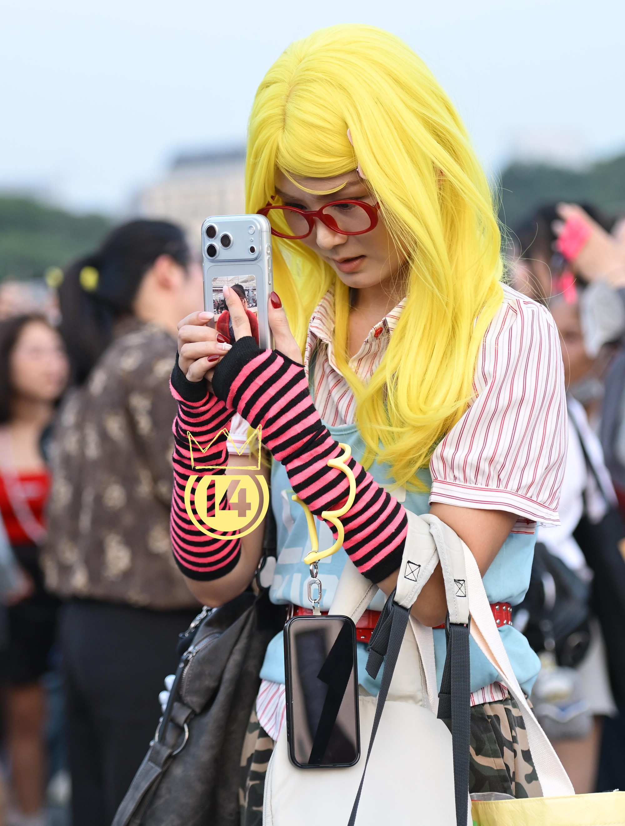 H&ocirc;m nay trời nắng: Mỹ Đ&igrave;nh th&agrave;nh s&agrave;n diễn của hội fan BIGBANG &ldquo;lương 5 triệu/giờ"- Ảnh 7.