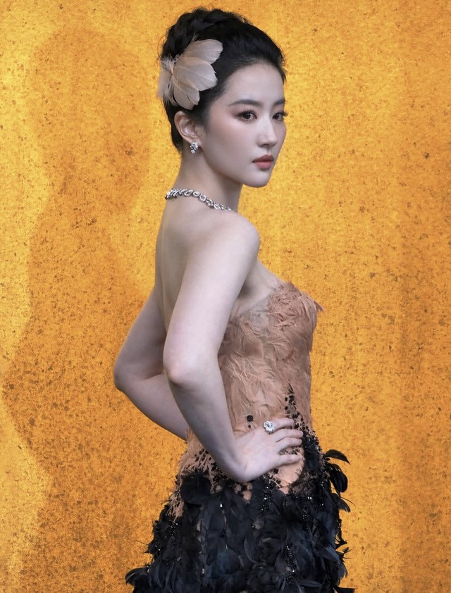 Lưu Diệc Phi bị ch&ecirc; &ldquo;mất h&agrave;o quang&rdquo;- Ảnh 4.