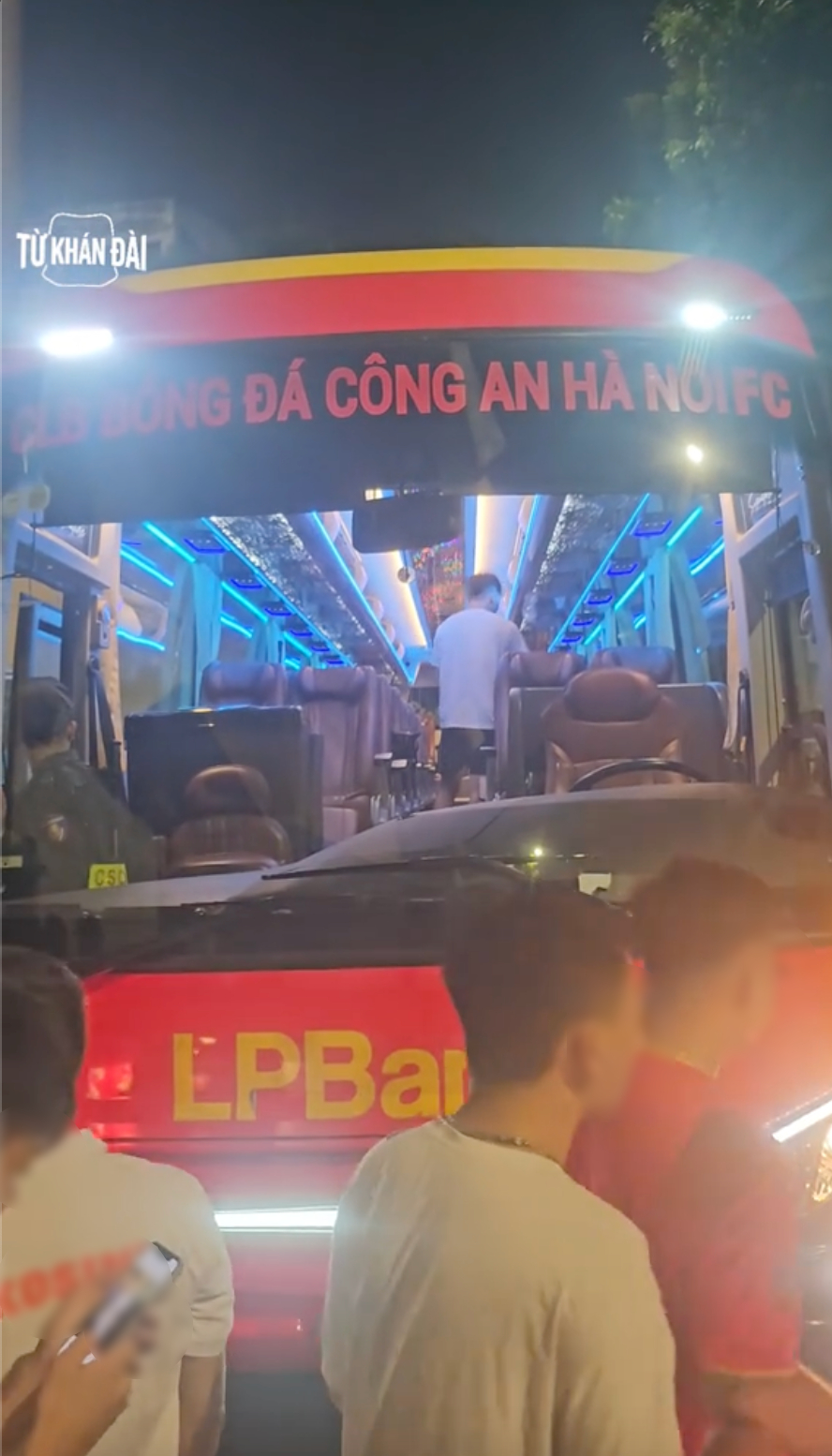 Bất b&igrave;nh cho Đ&igrave;nh Bắc - Ảnh 7.