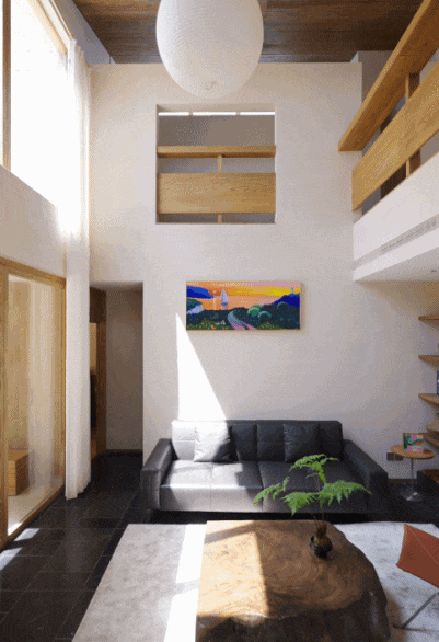 Thu&ecirc; mảnh đất 130m&sup2;, &ocirc;ng bố 50 tuổi cải tạo căn nh&agrave; 70m&sup2; với 15 cửa sổ cho cả đại gia đ&igrave;nh ở: Nh&igrave;n nhỏ nhưng ai đến cũng tưởng rộng 300m&sup2;- Ảnh 13.