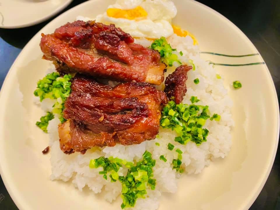 M&acirc;m cơm nh&agrave; của Thuỷ Ti&ecirc;n - C&ocirc;ng Vinh- Ảnh 3.