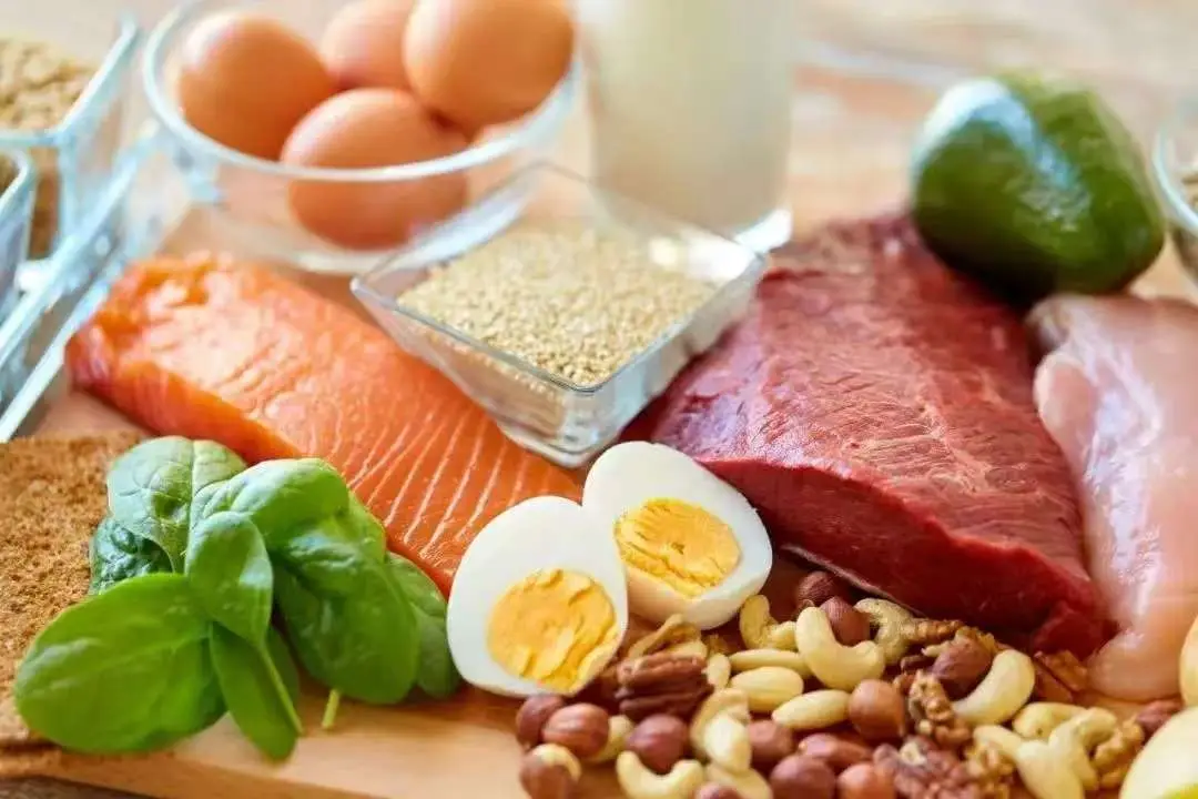 Người phụ nữ 63 tuổi g&atilde;y xương sau c&uacute; ng&atilde; nhẹ, nguy&ecirc;n nh&acirc;n c&oacute; thể bắt đầu từ th&oacute;i quen ăn uống tưởng l&agrave;nh mạnh- Ảnh 3.