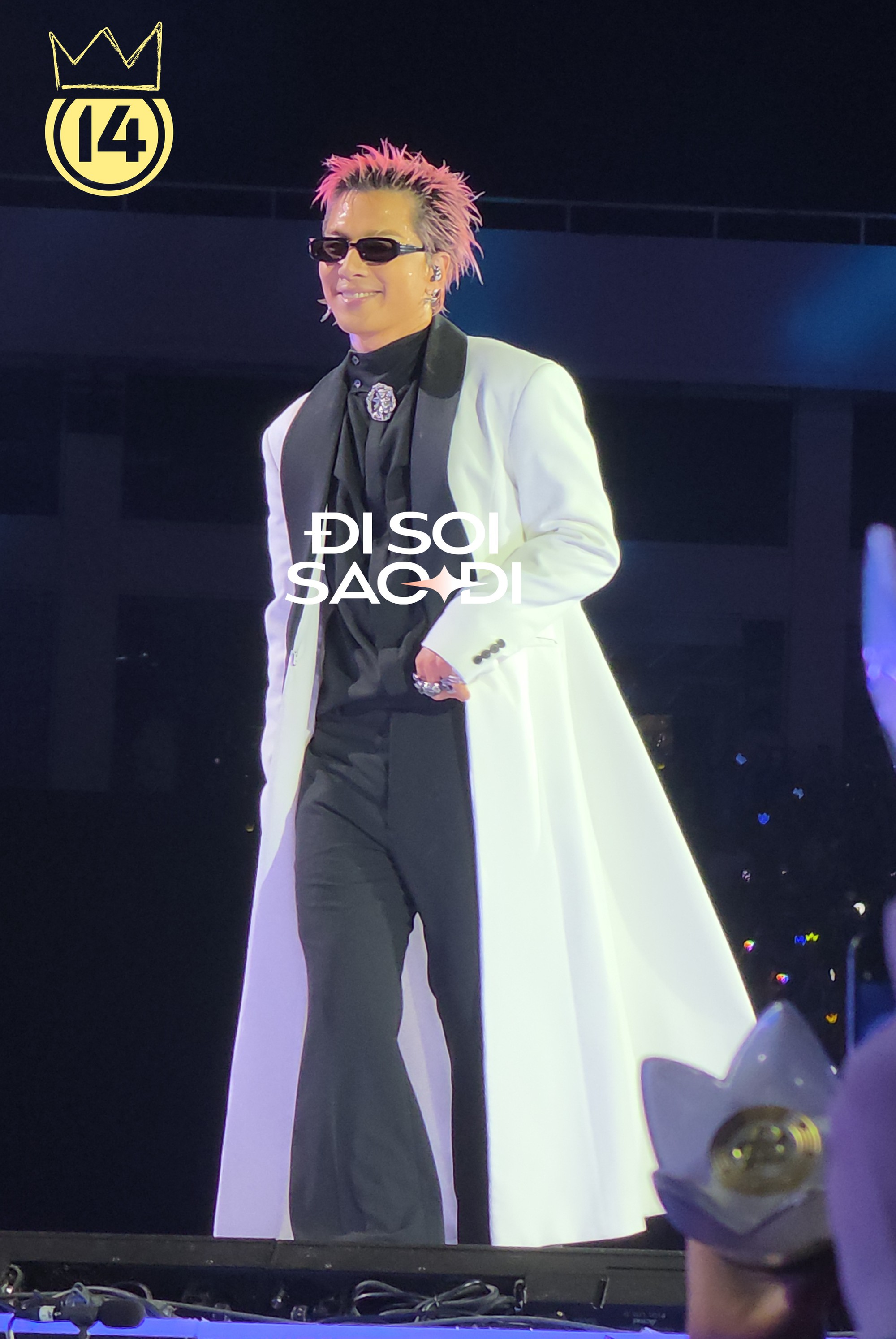 Ch&ugrave;m ảnh n&eacute;t căng: BIGBANG chất v&ocirc; đối, h&ocirc; vang "Việt Nam v&ocirc; địch" v&agrave; quỳ gối cảm ơn h&agrave;ng chục ngh&igrave;n người giữa Mỹ Đ&igrave;nh- Ảnh 13.