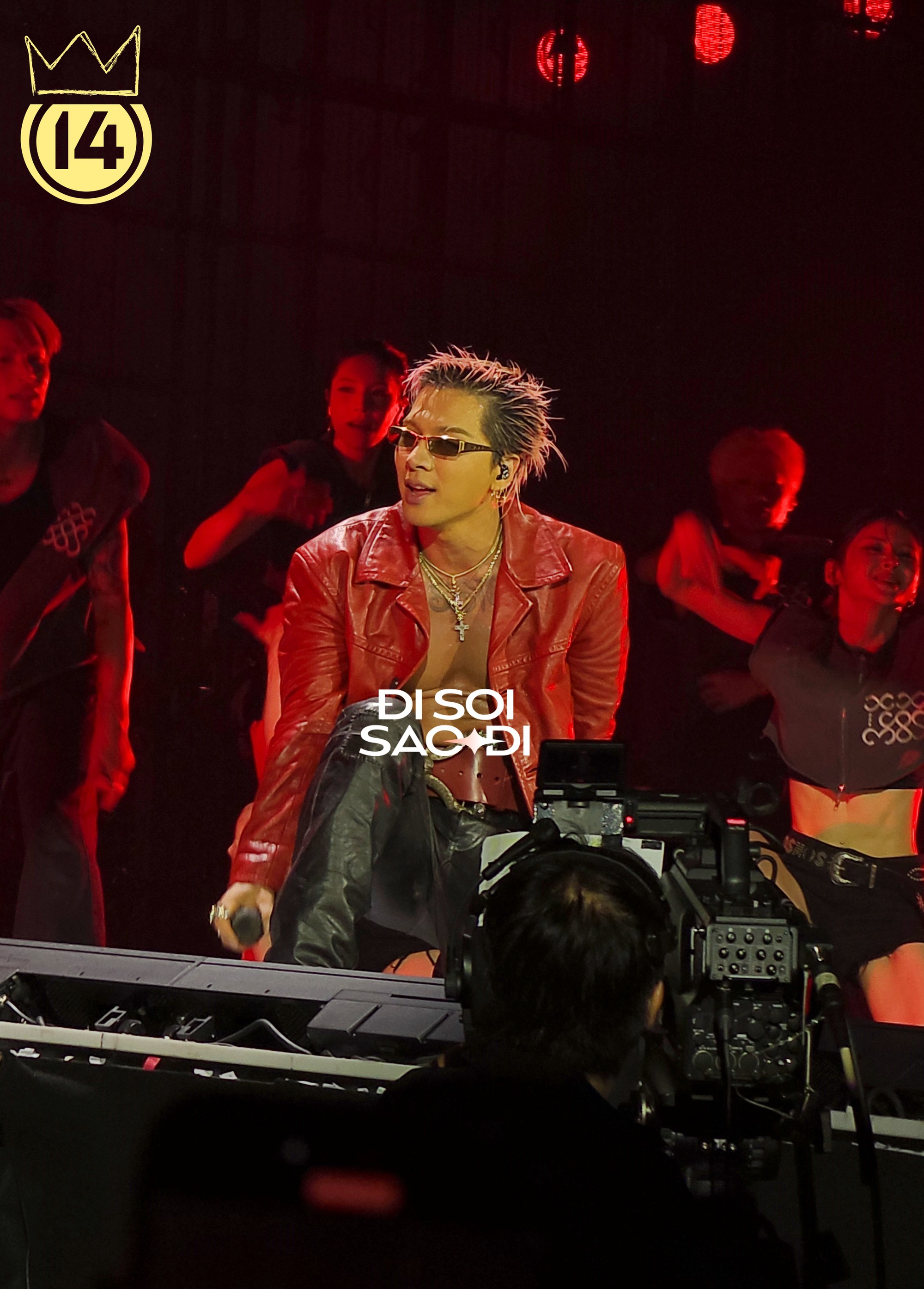 Highlight của si&ecirc;u concert BIGBANG H&agrave; Nội ng&agrave;y 2: G-Dragon v&agrave; Daesung "0 điểm" visual zoom cận mặt, Taeyang sexy đến "nghẹt thở"- Ảnh 12.