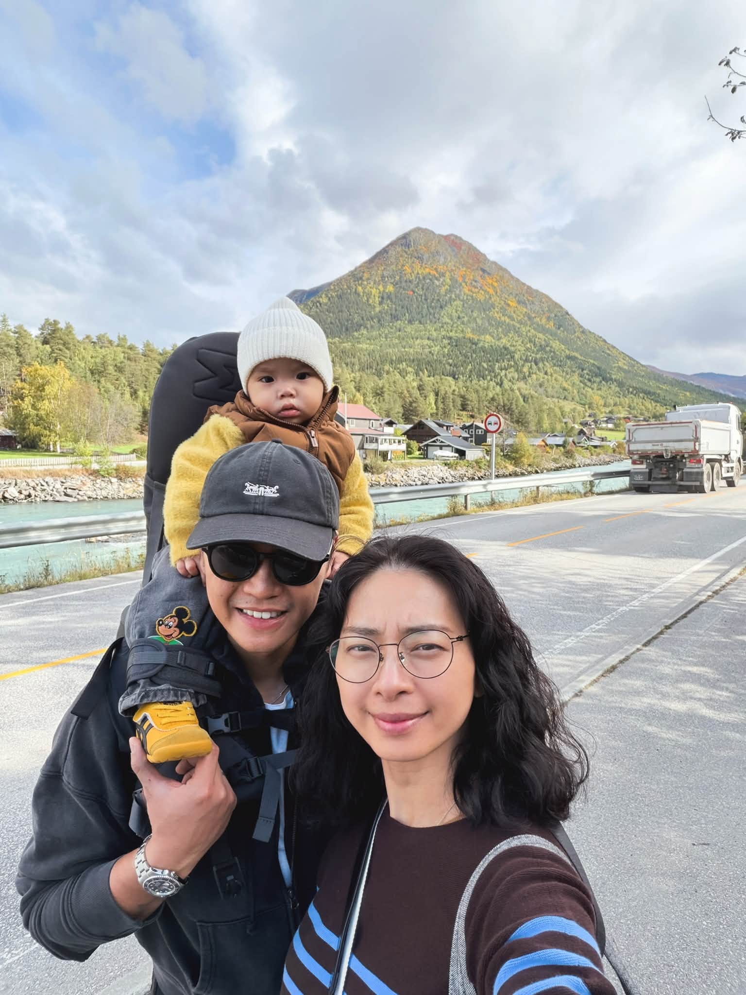 Con g&aacute;i Ng&ocirc; Thanh V&acirc;n 1 tuổi đ&atilde; l&agrave;m đến 8 nghề, th&aacute;i độ &ldquo;tận t&acirc;m&rdquo; khiến ai nấy cười b&ograve;- Ảnh 5.
