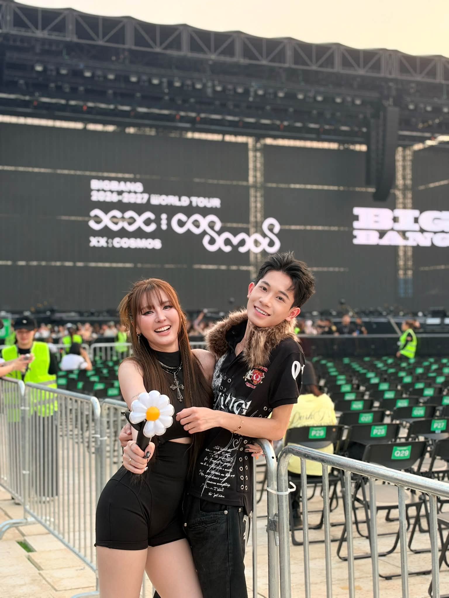 D&agrave;n mỹ ph&acirc;n, ph&uacute; b&agrave; đi quẩy với mấy anh BIGBANG về thức đến 5h s&aacute;ng để "xả suộc", ai cũng g&acirc;y chấn động- Ảnh 7.