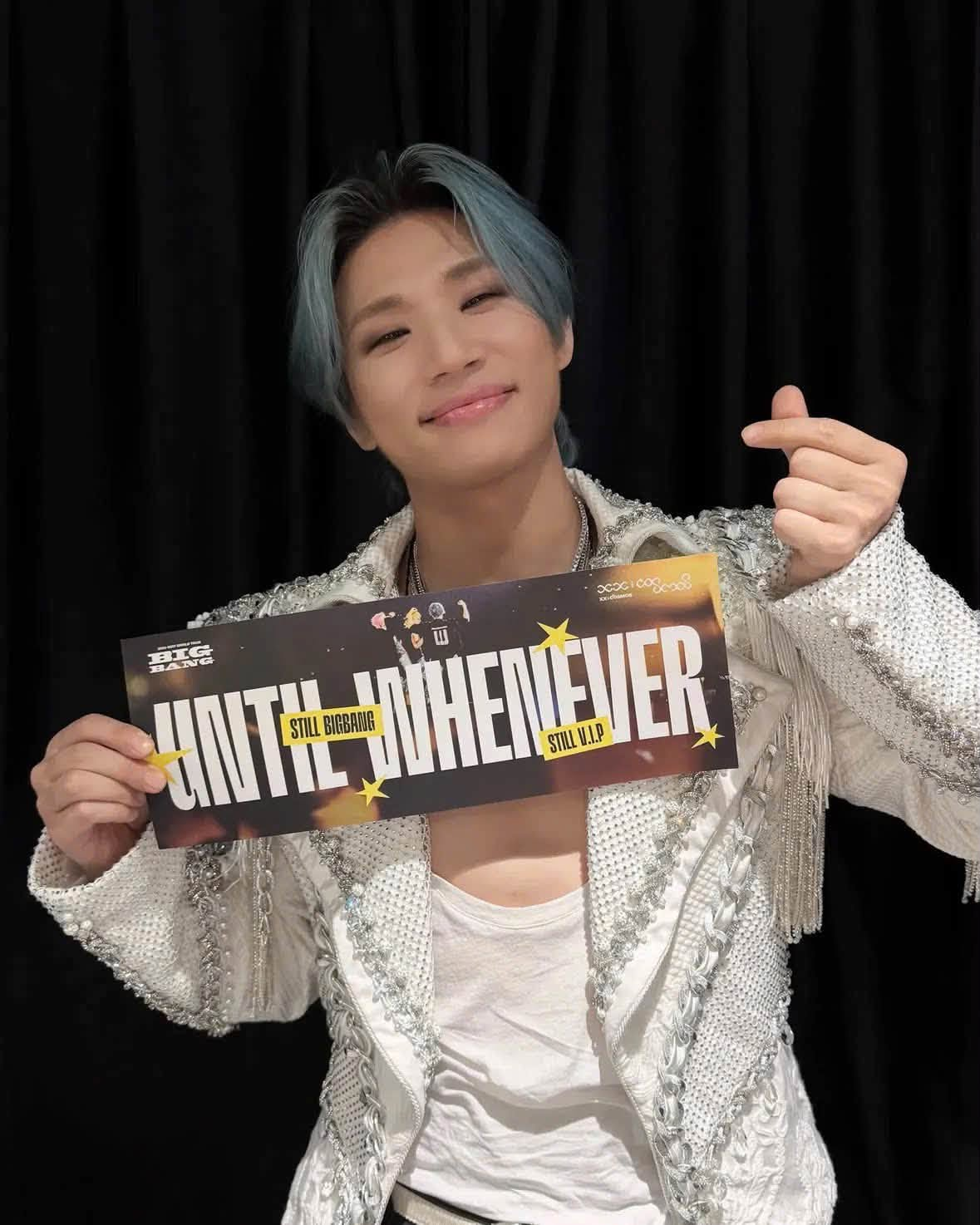 G-Dragon phong c&aacute;ch "b&agrave; ngoại", Daesung vẫy tay ch&agrave;o fan khi về tới kh&aacute;ch sạn, VIP sắp phải tạm biệt BIGBANG rồi sao!- Ảnh 11.