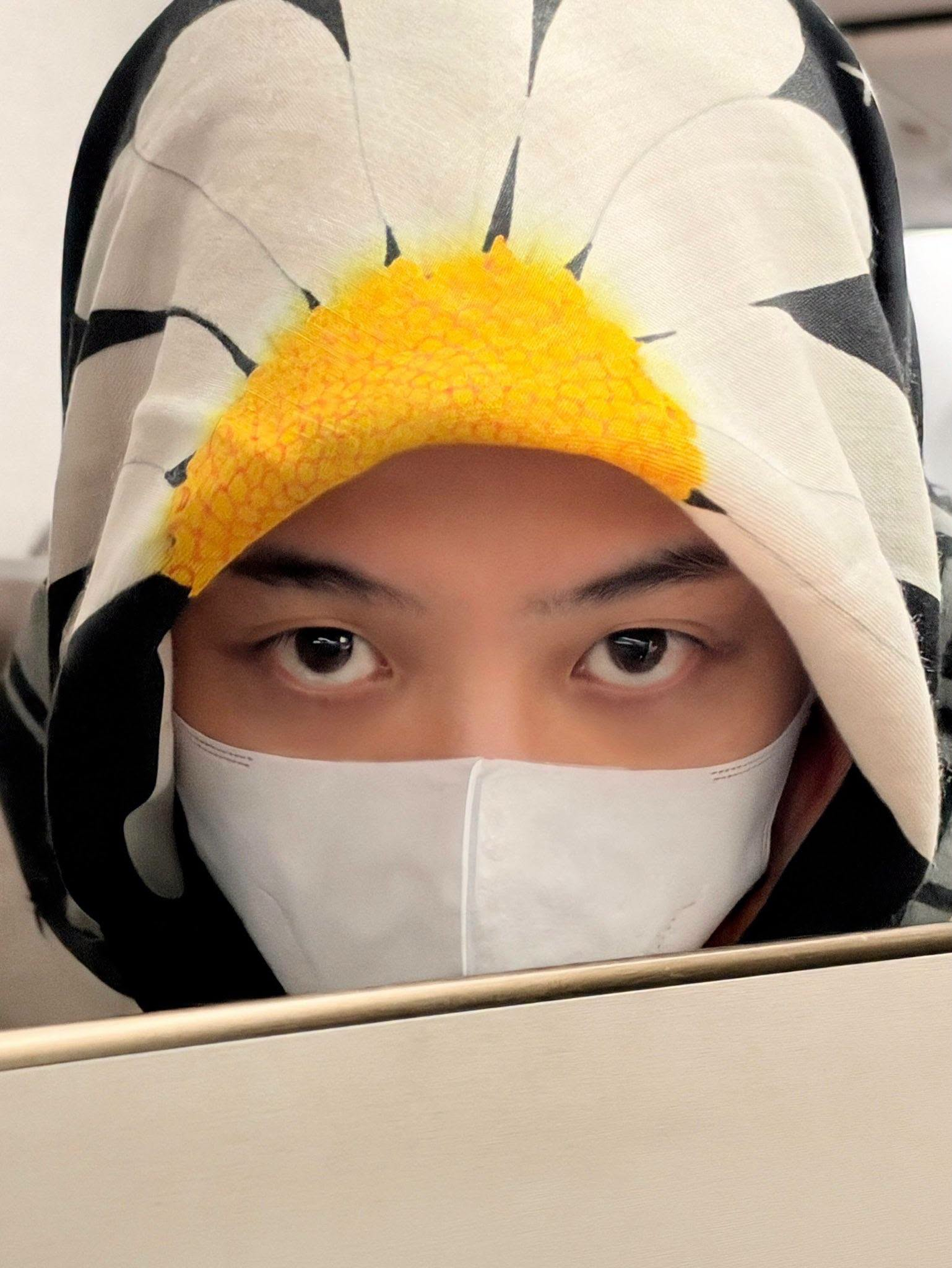 G-Dragon xả "suộc" đ&ecirc;m concert đầu ti&ecirc;n tại Việt Nam- Ảnh 2.