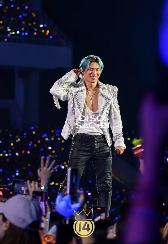 Highlight của si&ecirc;u concert BIGBANG H&agrave; Nội ng&agrave;y 2: G-Dragon v&agrave; Daesung "0 điểm" visual zoom cận mặt, Taeyang sexy đến "nghẹt thở"- Ảnh 10.