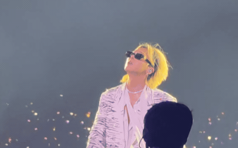 Concert BIGBANG Hà Nội ngày 2: G-Dragon đã biết "anh Long" là ai! - Ảnh 6.