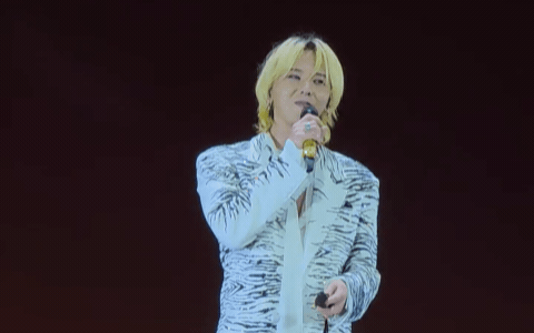 Concert BIGBANG Hà Nội ngày 2: G-Dragon đã biết "anh Long" là ai! - Ảnh 1.