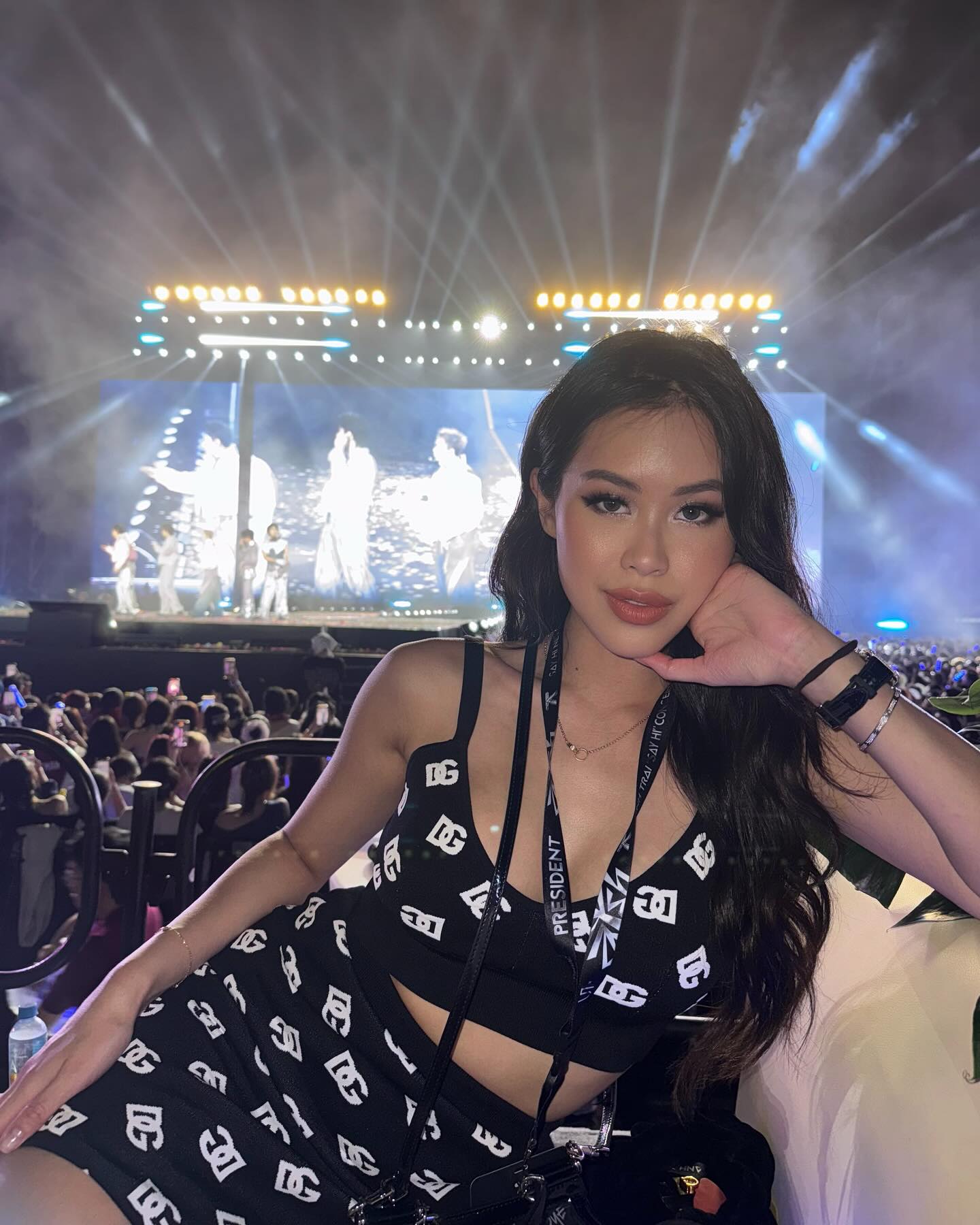 Ph&aacute;t hiện 1 Tổng gi&aacute;m đốc SN 1997 l&ecirc;n đồ &ldquo;ch&aacute;y&rdquo; đi đu idol- Ảnh 5.