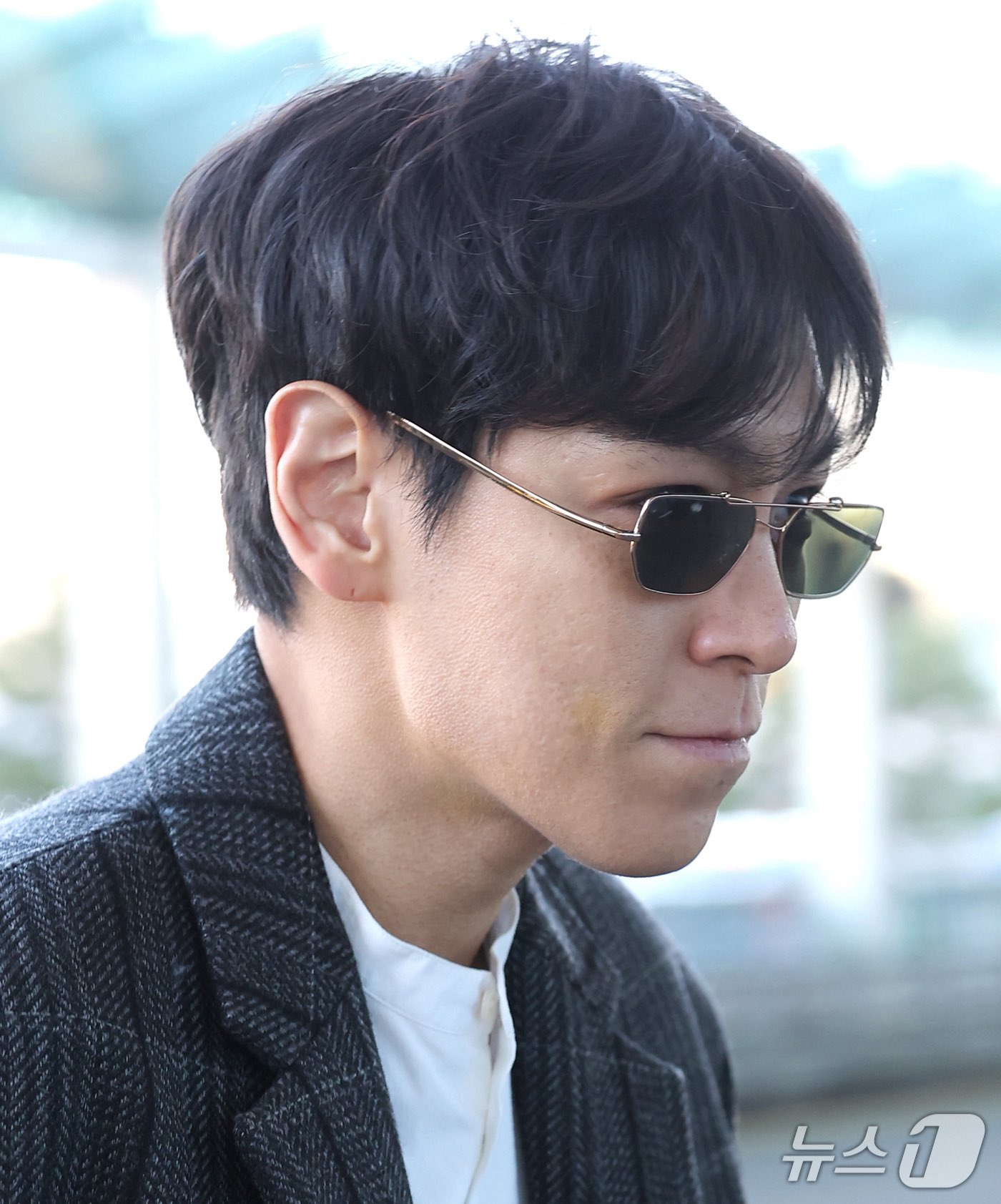 T&igrave;nh trạng của T.O.P giữa l&uacute;c BIGBANG "đại n&aacute;o" concert ở Mỹ Đ&igrave;nh- Ảnh 3.