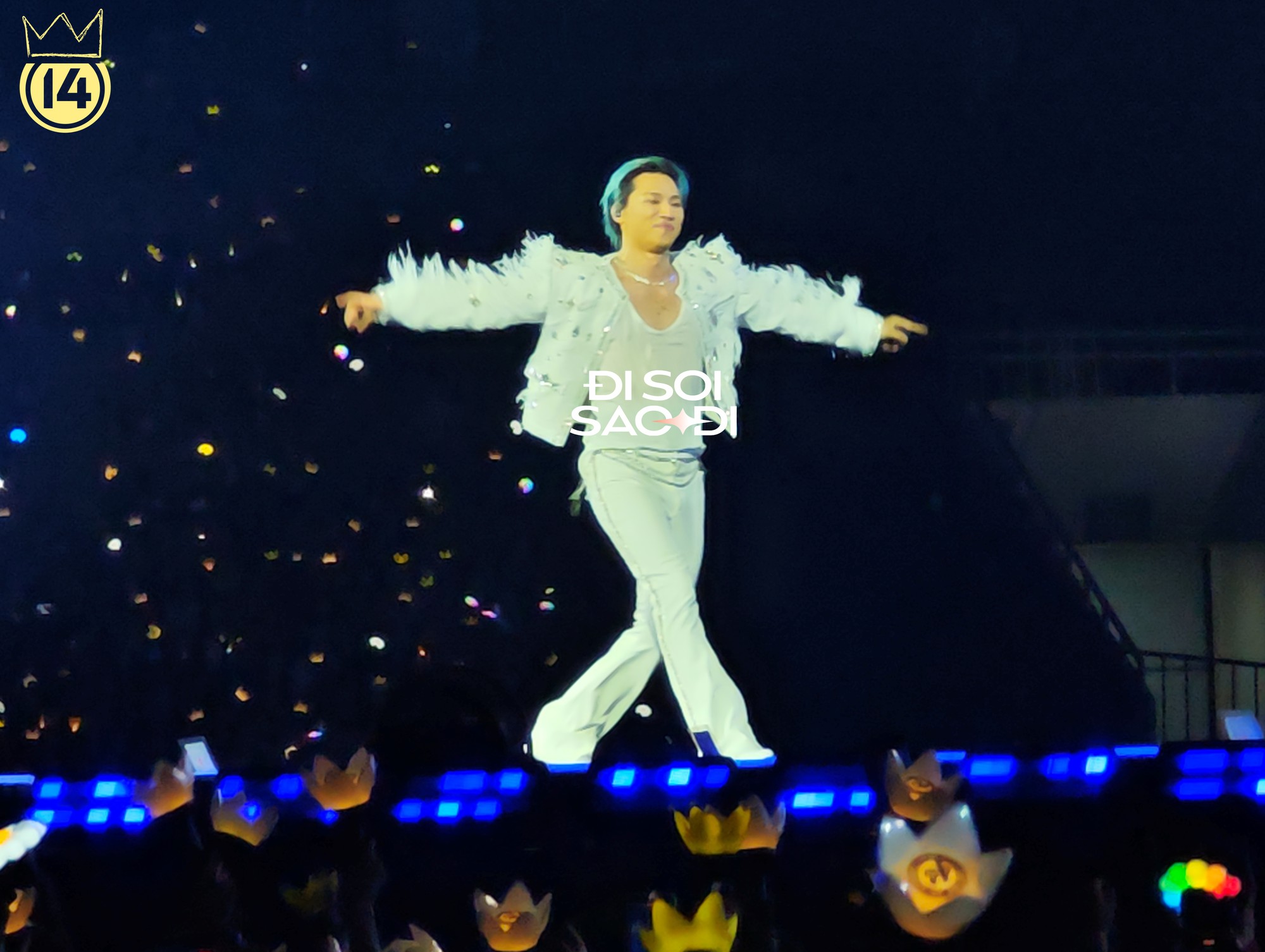 Ch&ugrave;m ảnh n&eacute;t căng: BIGBANG chất v&ocirc; đối, h&ocirc; vang "Việt Nam v&ocirc; địch" v&agrave; quỳ gối cảm ơn h&agrave;ng chục ngh&igrave;n người giữa Mỹ Đ&igrave;nh- Ảnh 26.