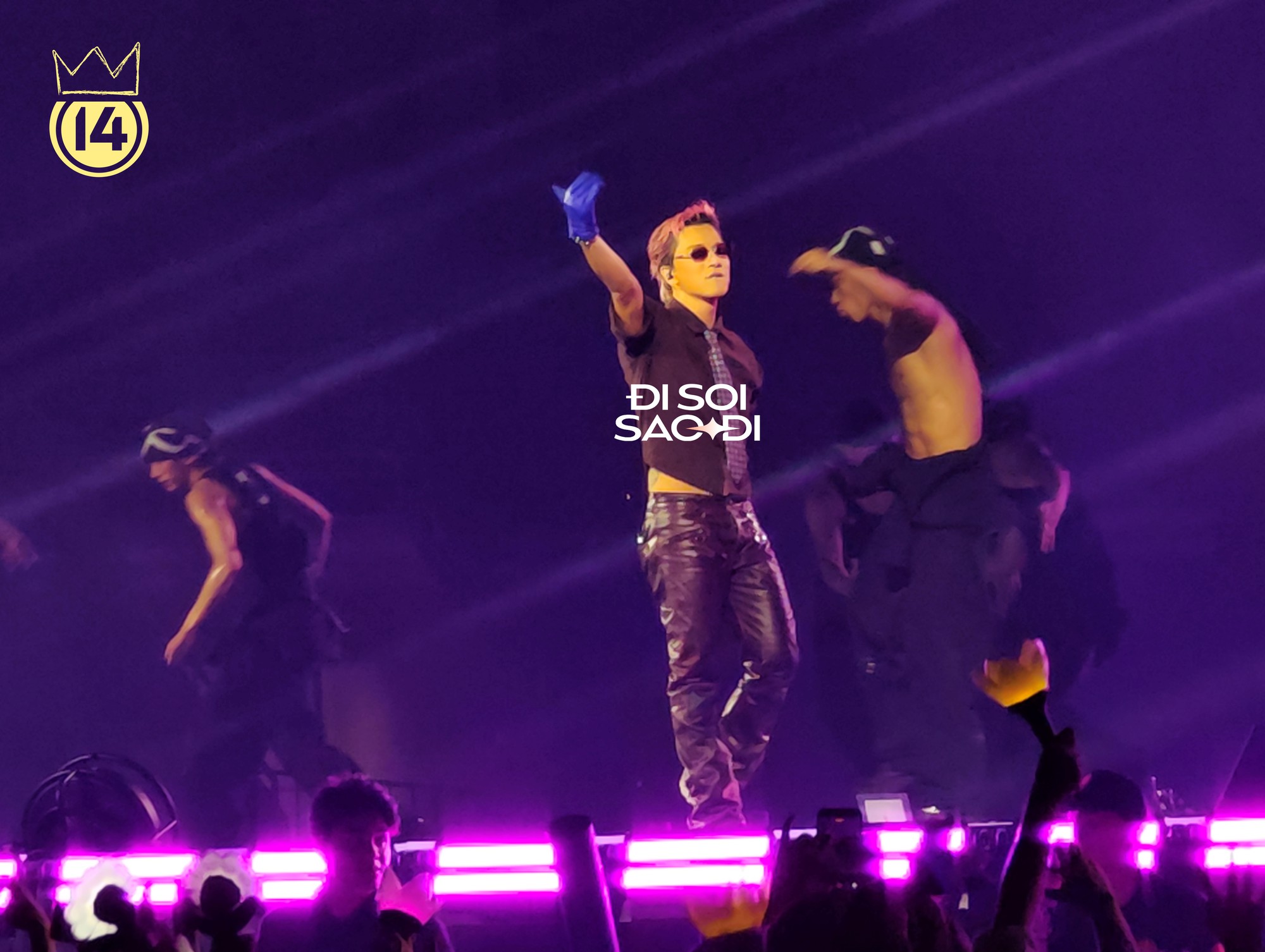 Ch&ugrave;m ảnh n&eacute;t căng: BIGBANG chất v&ocirc; đối, h&ocirc; vang "Việt Nam v&ocirc; địch" v&agrave; quỳ gối cảm ơn h&agrave;ng chục ngh&igrave;n người giữa Mỹ Đ&igrave;nh- Ảnh 21.