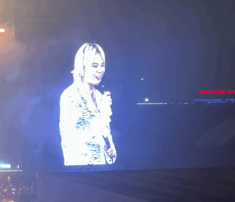 BIGBANG nắm bắt t&igrave;nh h&igrave;nh fan Việt: Về nh&agrave; m&agrave; vẫn h&aacute;t, bộ kh&ocirc;ng ai ngủ sao? - Ảnh 1.
