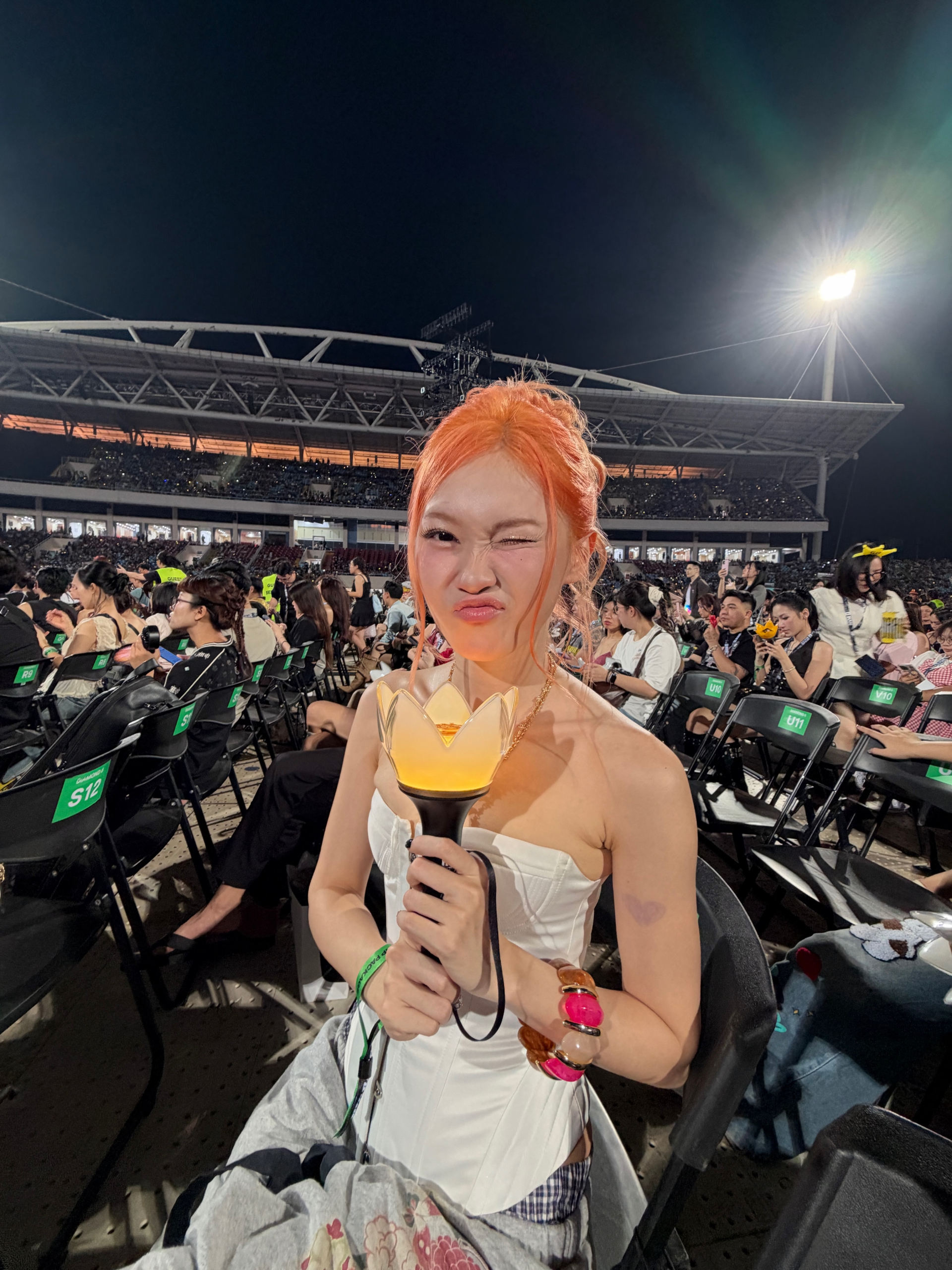 D&agrave;n mỹ ph&acirc;n, ph&uacute; b&agrave; đi quẩy với mấy anh BIGBANG về thức đến 5h s&aacute;ng để "xả suộc", ai cũng g&acirc;y chấn động- Ảnh 11.