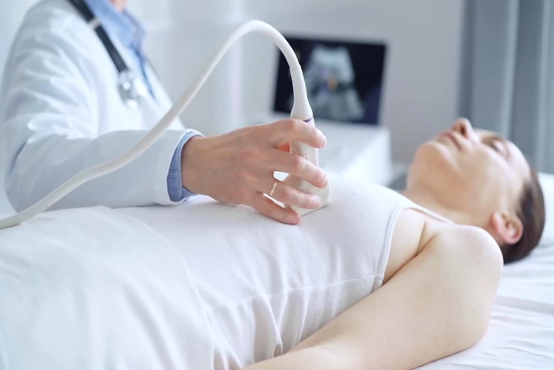 Nữ b&aacute;c sĩ được chẩn đo&aacute;n mắc "ung thư v&uacute; nguy hiểm nhất" đ&atilde; nhấn mạnh "th&oacute;i quen" su&yacute;t cướp đi mạng sống của m&igrave;nh - Ảnh 5.