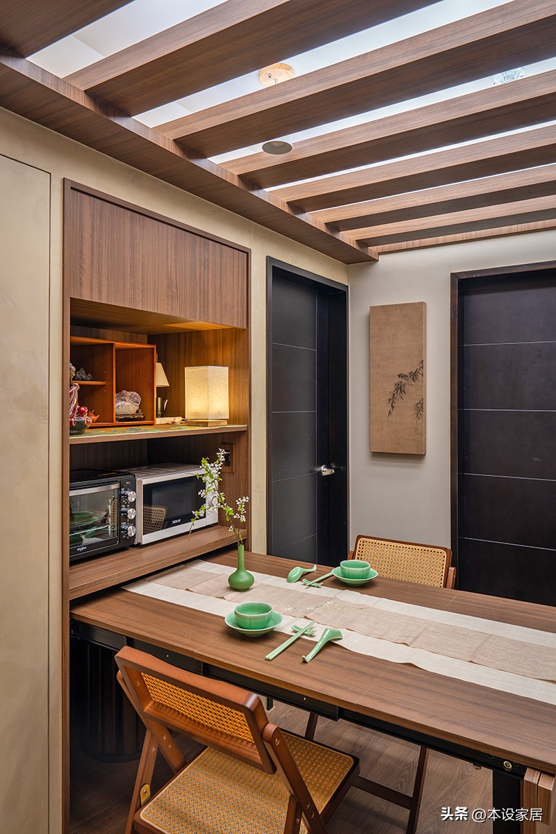 Căn hộ 46m&sup2; xuống cấp của đ&ocirc;i vợ chồng trung ni&ecirc;n được cải tạo th&agrave;nh kh&ocirc;ng gian 3 ph&ograve;ng: C&aacute;ch tận dụng từng m&eacute;t vu&ocirc;ng khiến nhiều người bất ngờ- Ảnh 6.