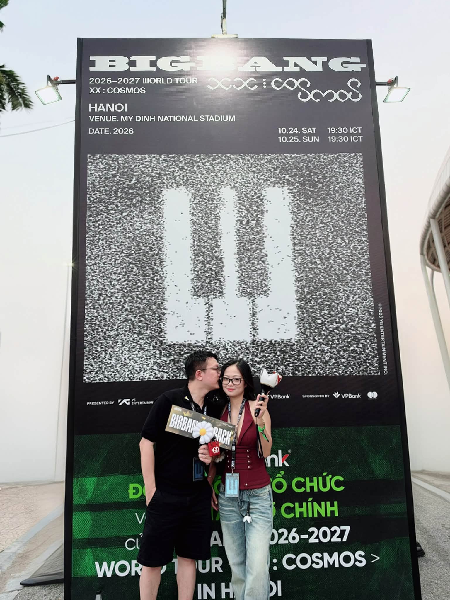 Danh t&iacute;nh V.I.P được cầu h&ocirc;n giữa concert BIGBANG: Đ&atilde; c&oacute; một em b&eacute; 4 tuổi, chồng muốn &ldquo;b&ugrave; đắp&rdquo; cho vợ- Ảnh 7.