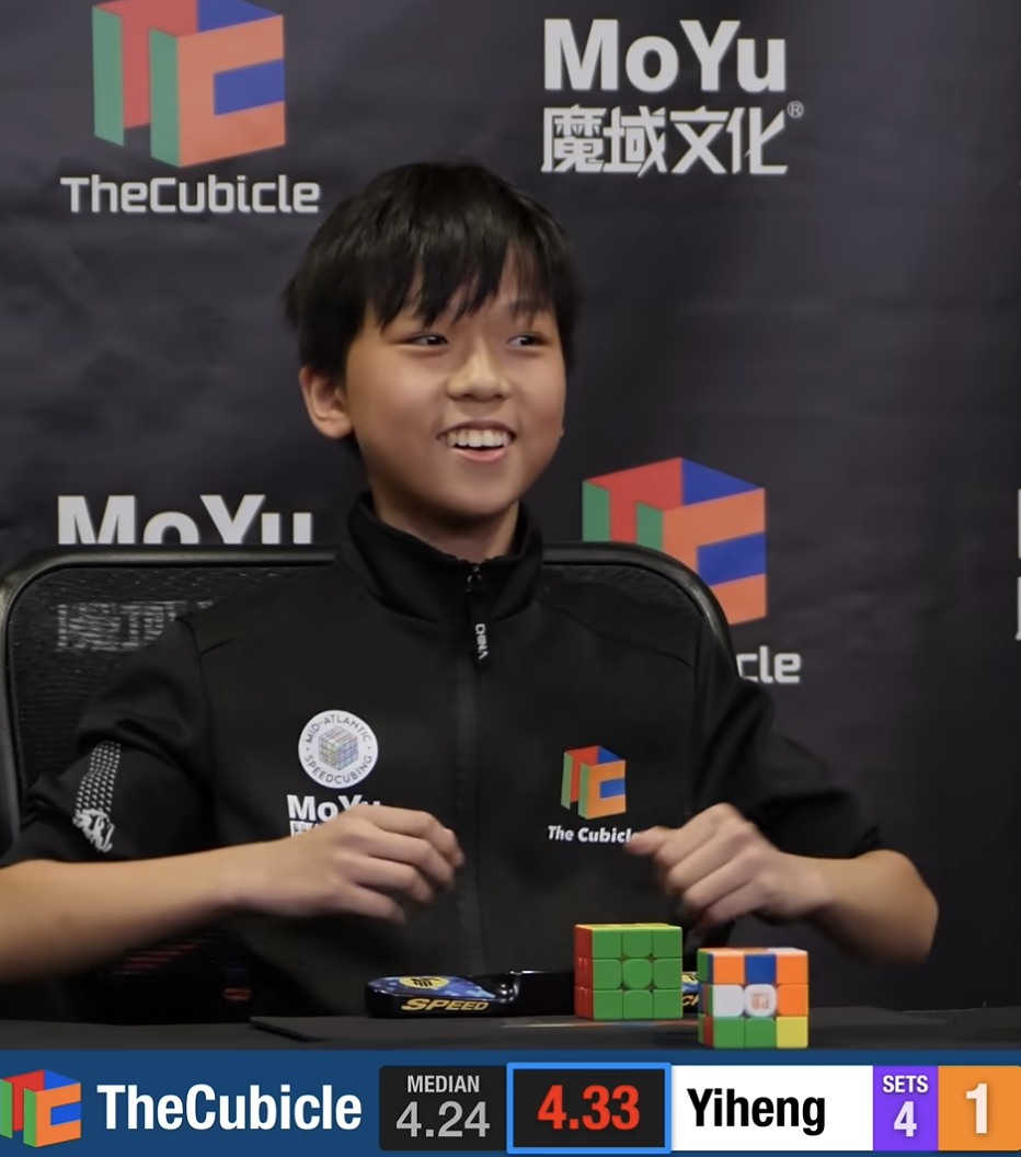 B&aacute; kh&iacute; ng&uacute;t trời của cậu b&eacute; SN 2013 thi xoay Rubik: Bị dẫn trước 1-4 vẫn lội ngược d&ograve;ng v&ocirc; địch quốc tế, h&eacute; lộ profile- Ảnh 1.