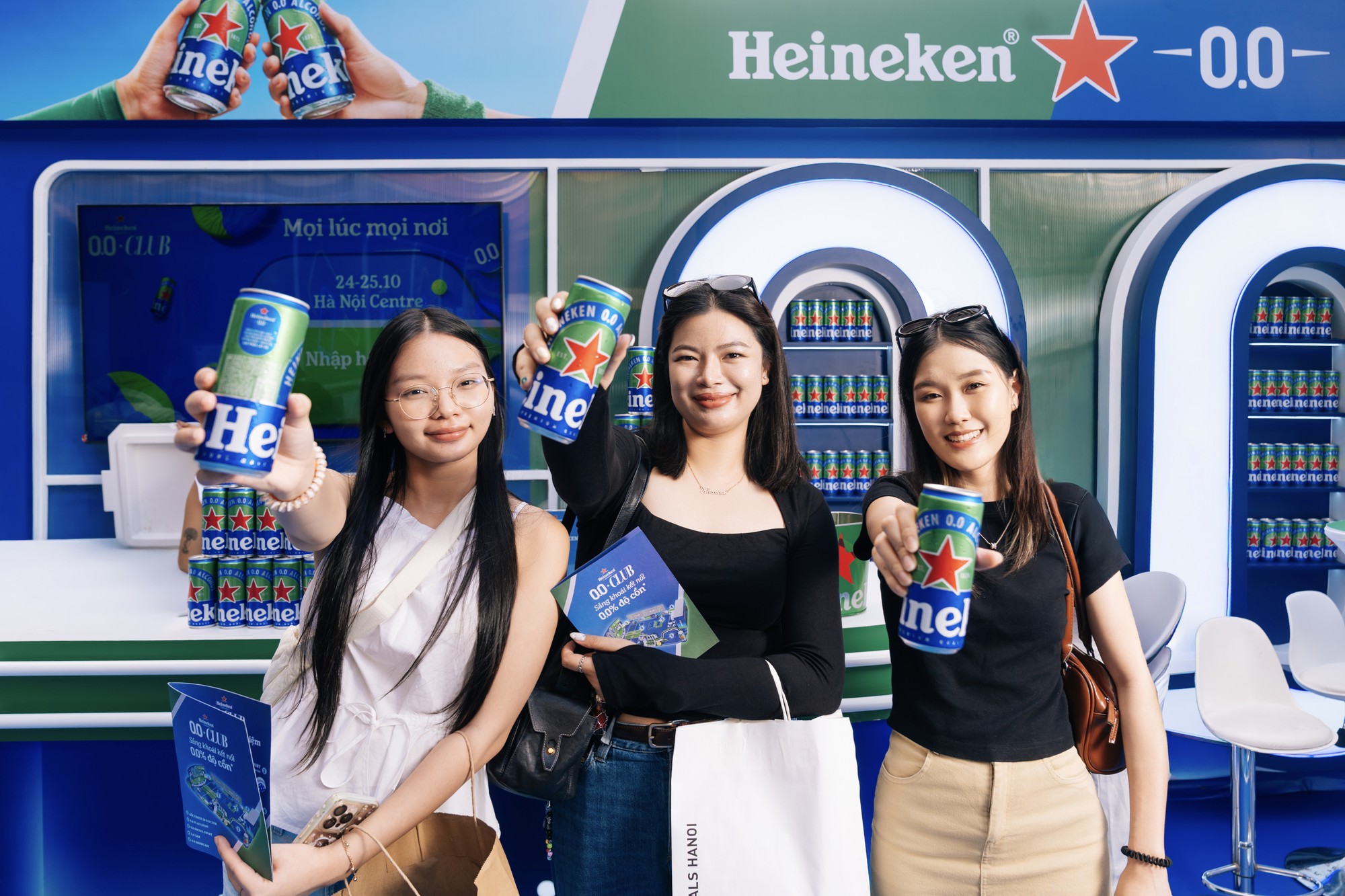 Heineken 0.0 CLUB bất ngờ xuất hiện tại Hanoi Centre: Khi Thủ đ&ocirc; nhập trận giao hữu tạo kết nối mới - Ảnh 7.