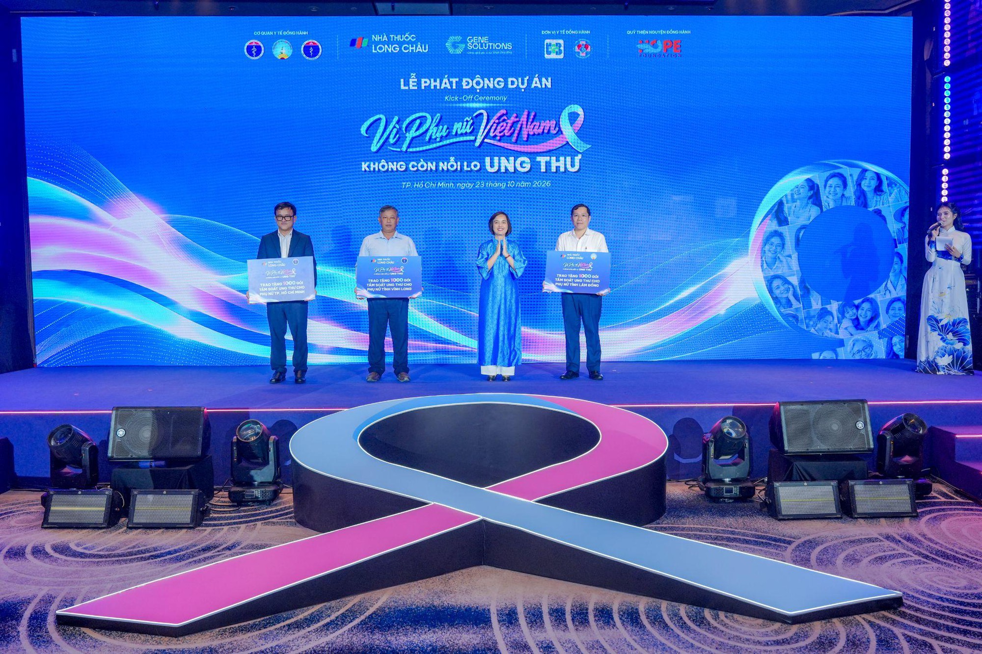 NSND Bạch Tuyết, Hari Won, Suboi và Châu Tuyết Vân đồng hành cùng dự án “Vì phụ nữ Việt Nam - Không còn nỗi lo ung thư” - Ảnh 4.