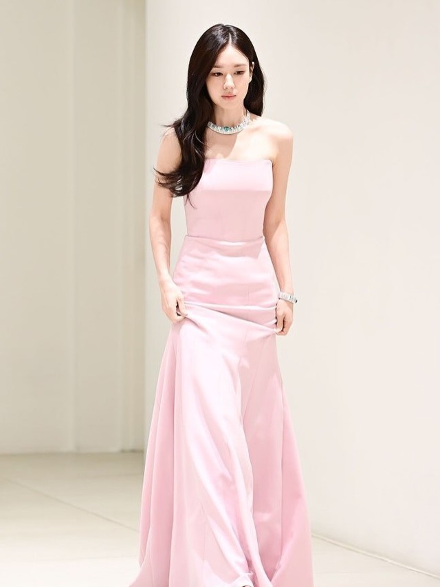 Th&aacute;i độ của Kim Tae Hee sau khi bị ch&ecirc; thừa c&acirc;n, thẩm mỹ lố- Ảnh 7.