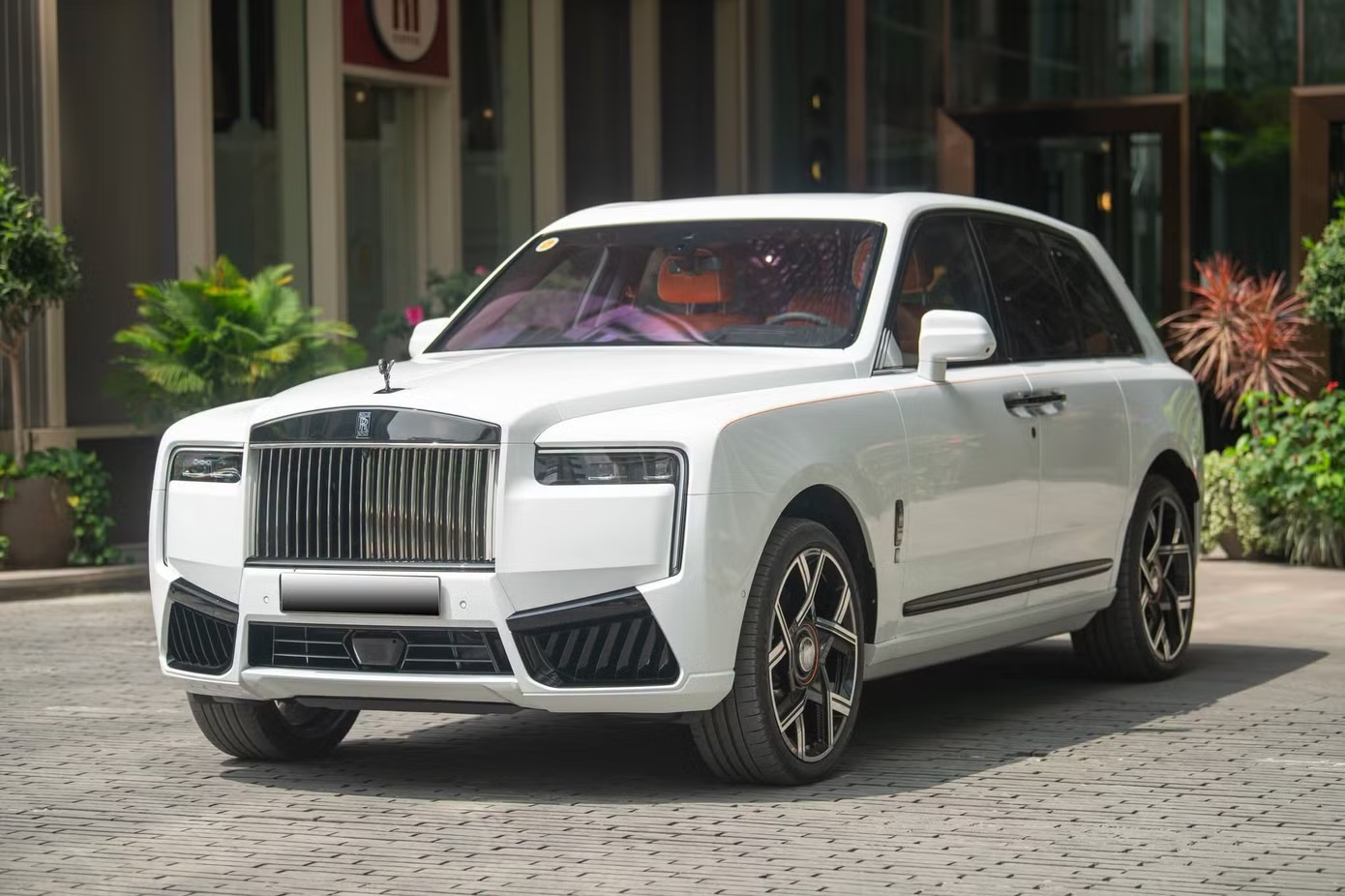 D&agrave;n xe sang đưa đ&oacute;n BIGBANG tại Việt Nam xịn cỡ n&agrave;o m&agrave; gi&aacute; hơn 100 tỷ - Ảnh 1.