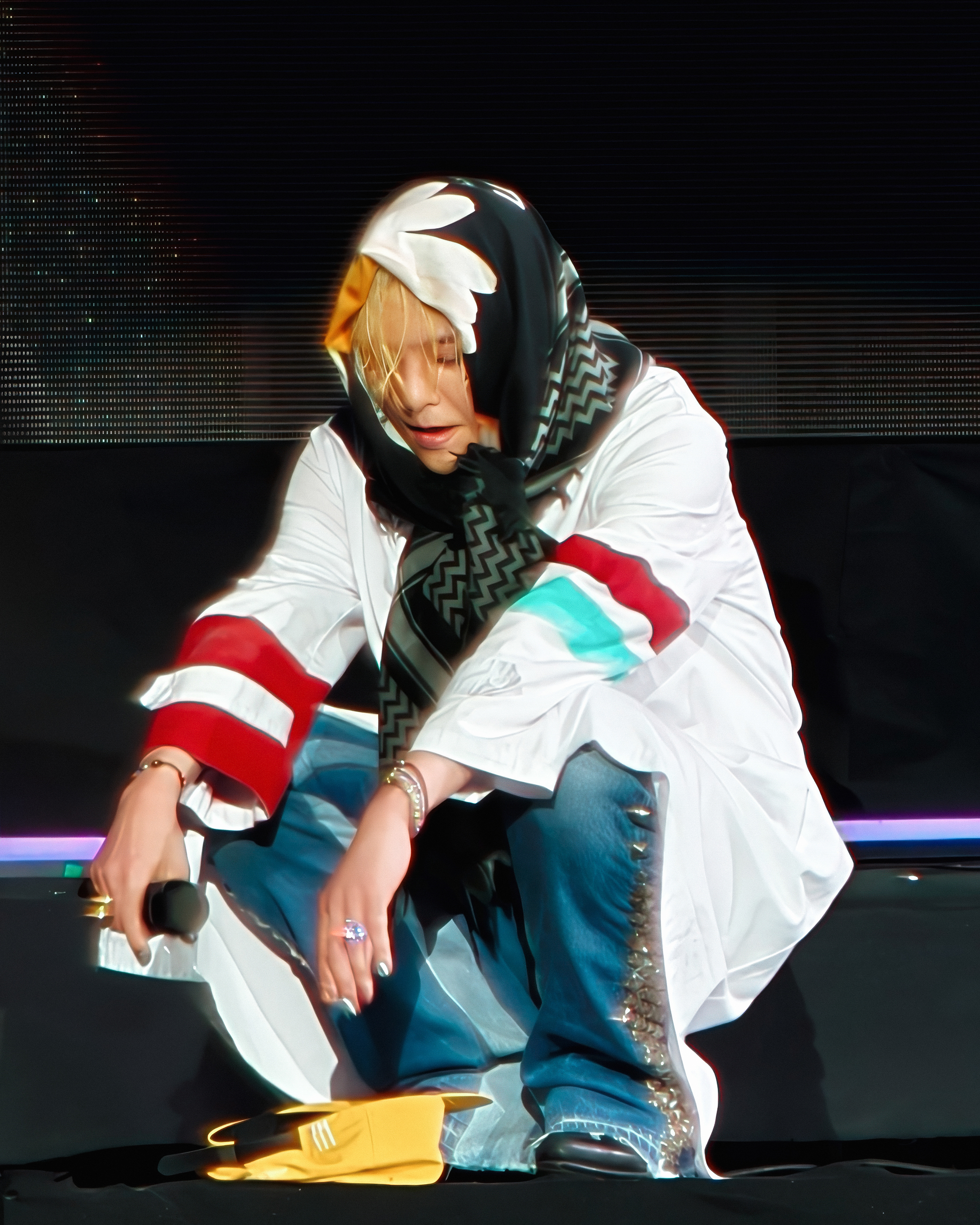 “G-Dragon đã ổn hơn” - khi đàn ông có quyền yếu đuối và mạnh mẽ cho phép mình yếu đuối - Ảnh 3.