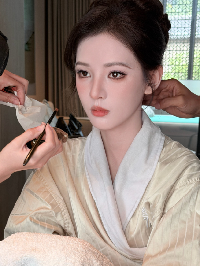Cặp tiên đồng - ngọc nữ sắp cưới thì "toang": Nhà trai vận đen nhất showbiz, nhà gái từng nhập hội "chỉ follow mình anh"- Ảnh 5.