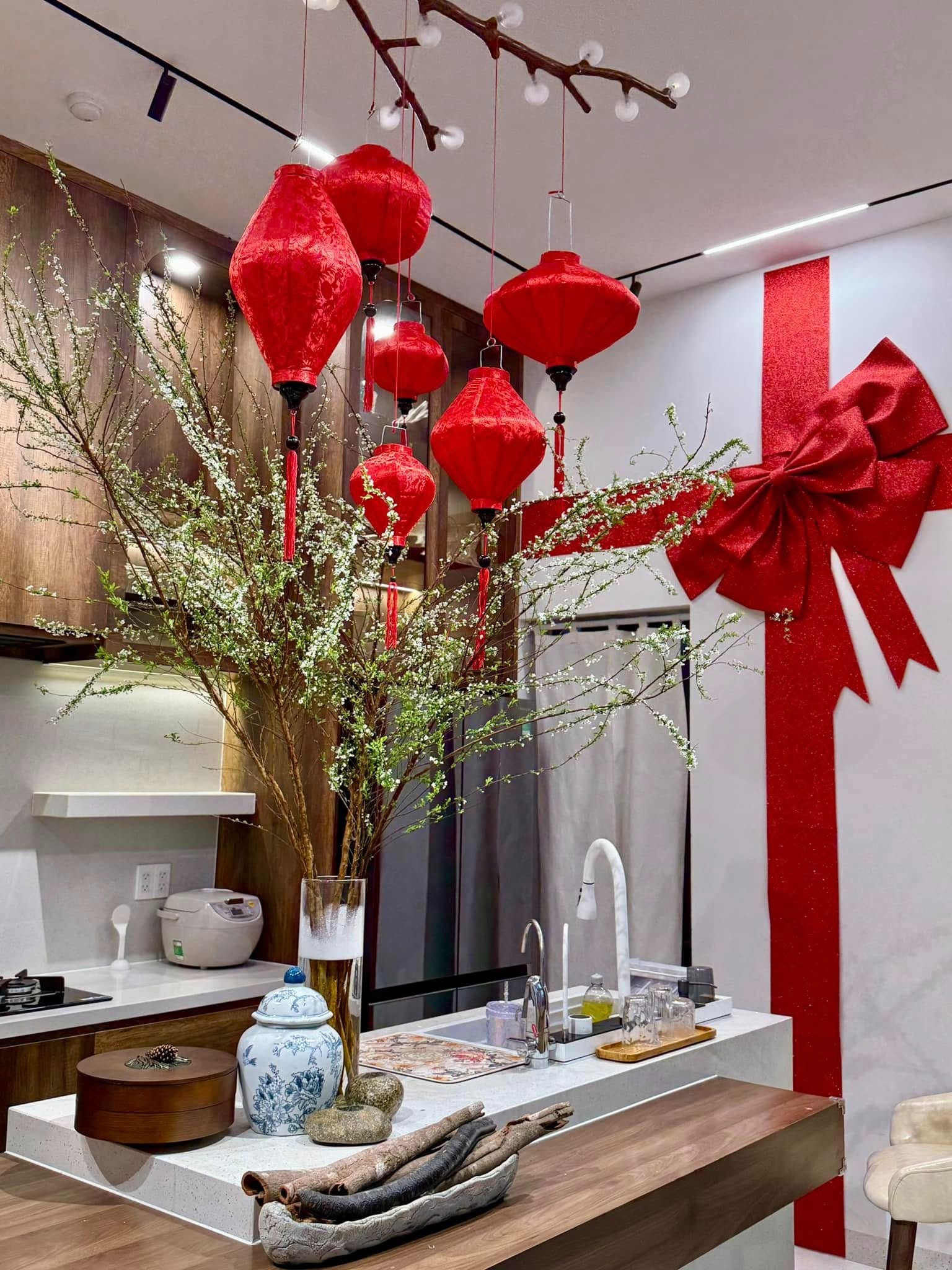 Nữ diễn vi&ecirc;n sống trong biệt thự 1.000 m2 về Đồng Th&aacute;p x&acirc;y khu sinh th&aacute;i rộng gấp 50 lần- Ảnh 6.