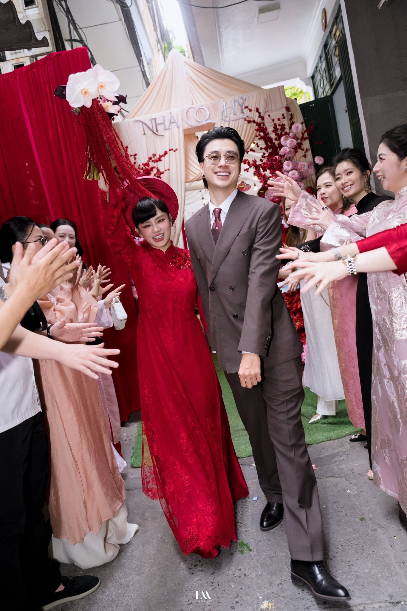 Nam diễn vi&ecirc;n phim Việt giờ v&agrave;ng tung ảnh cưới b&agrave; chủ shop thời trang hơn 5 tuổi- Ảnh 9.