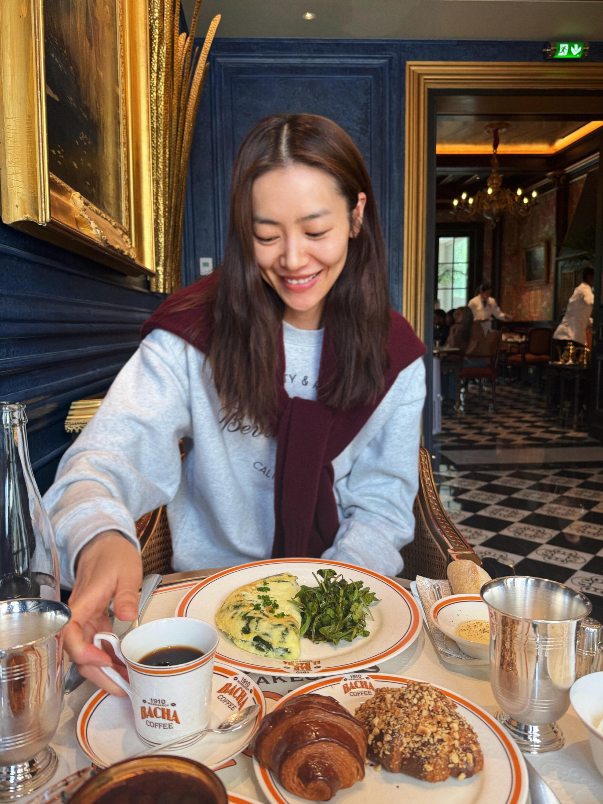 Lưu Văn ăn sống 1 thứ v&agrave;o buổi tối để giữ d&aacute;ng h&igrave;nh khiến Tỉnh B&aacute;ch Nhi&ecirc;n m&ecirc; đắm- Ảnh 3.