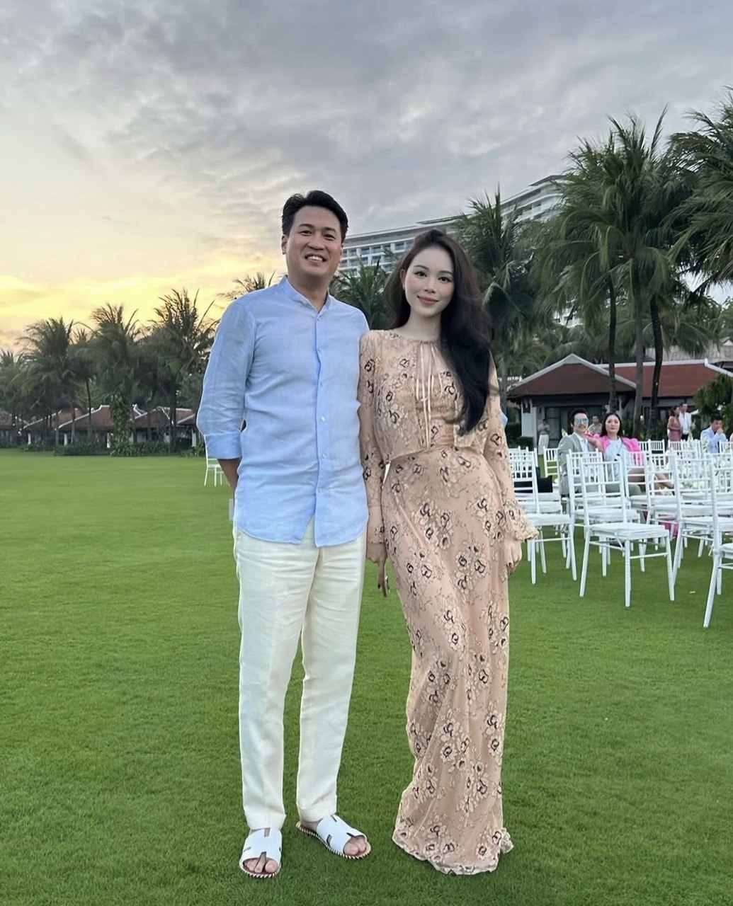Linh Rin - con d&acirc;u tỷ ph&uacute; Johnathan Hạnh Nguyễn hiếm hoi lộ diện: Nhan sắc vẫn l&agrave; t&acirc;m điểm - Ảnh 9.