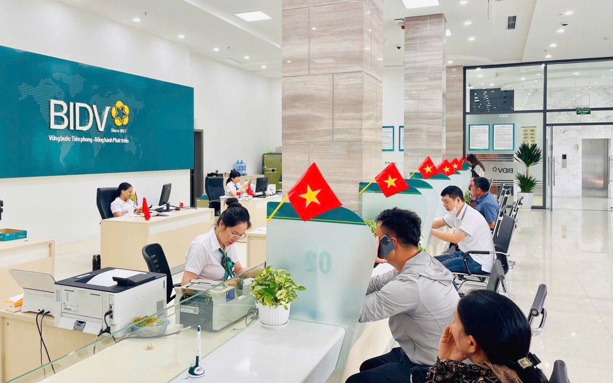 Ph&iacute; SMS Banking BIDV: Mỗi th&aacute;ng mất bao nhi&ecirc;u tiền nhận tin nhắn biến động số dư?- Ảnh 1.