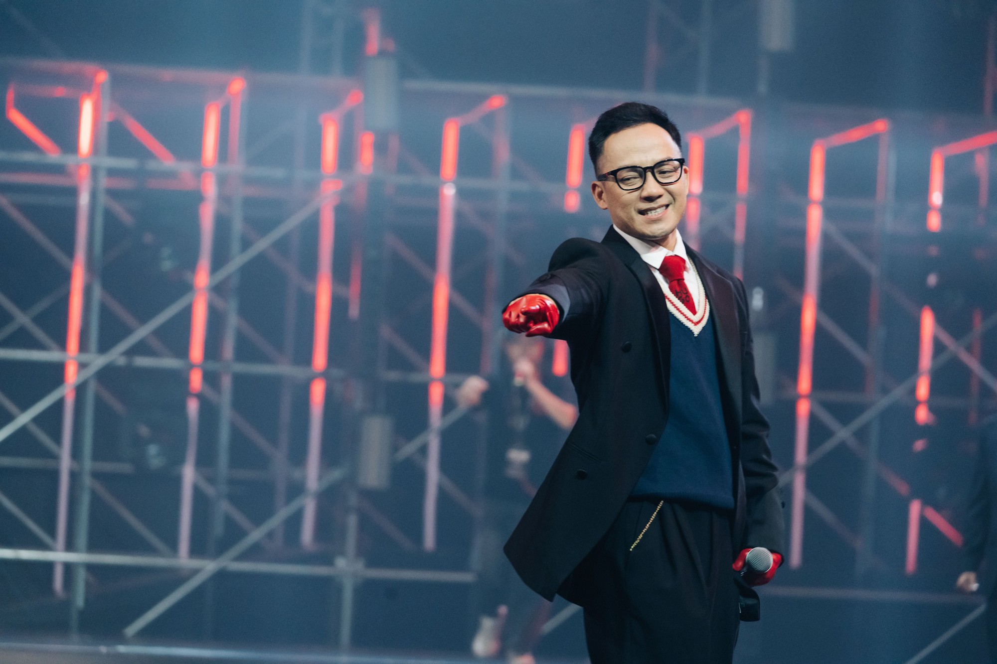 Rapper đ&igrave;nh đ&aacute;m 1 thời giờ đi b&aacute;n c&agrave; ph&ecirc; ở TP HCM, phải tự xoay xở đủ việc- Ảnh 7.