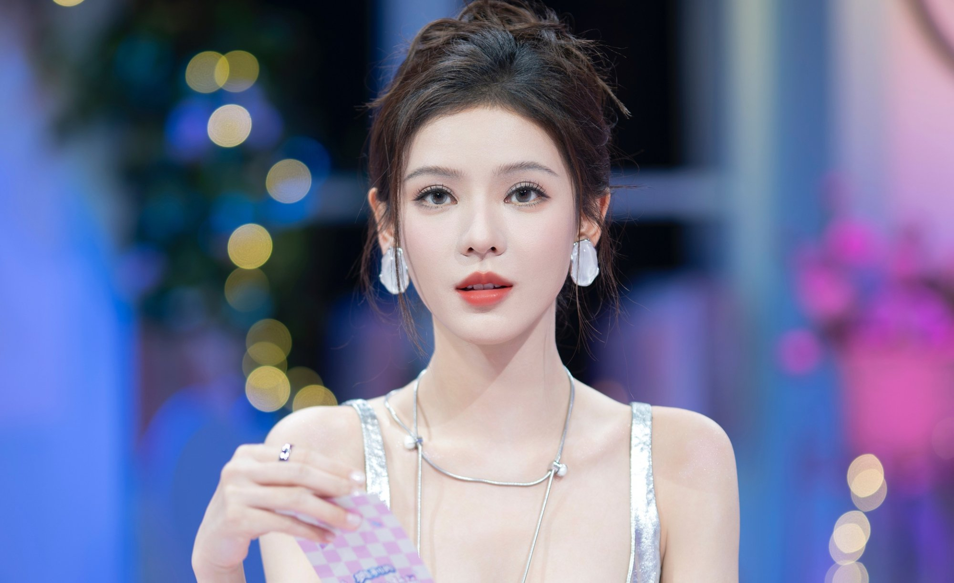 10 mỹ nh&acirc;n Trung Quốc đẹp kh&ocirc;ng g&oacute;c chết: Dương Mịch &aacute;t v&iacute;a Địch Lệ Nhiệt Ba, top 1 c&agrave;ng tranh c&atilde;i c&agrave;ng kh&oacute; ch&ecirc;- Ảnh 1.