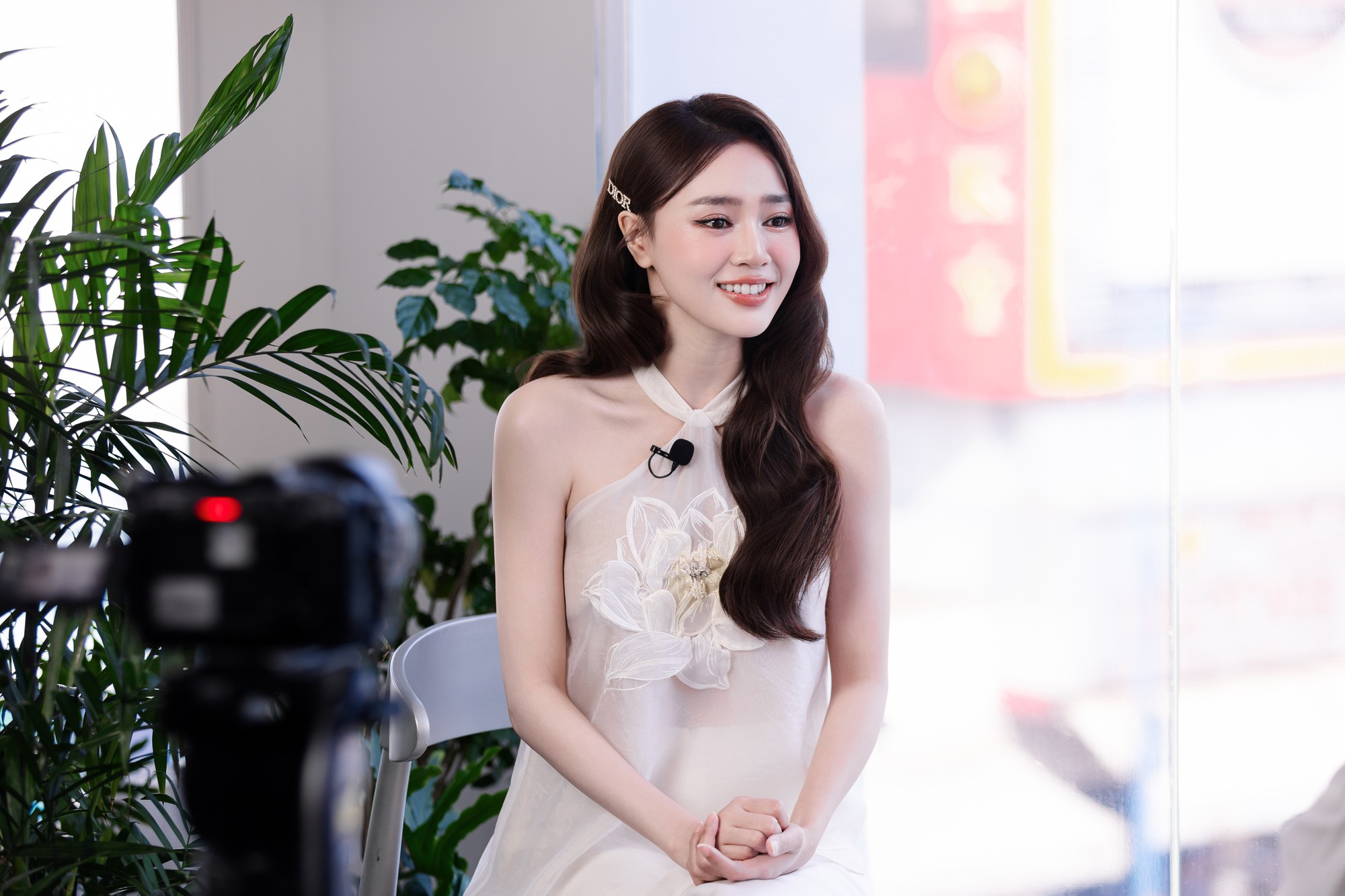Ninh Dương Lan Ngọc: Kh&ocirc;ng ai nhảy v&agrave;o sổ hộ khẩu của t&ocirc;i được hết, sao phải cần cảnh n&oacute;ng để l&agrave;m mới bản th&acirc;n?- Ảnh 8.