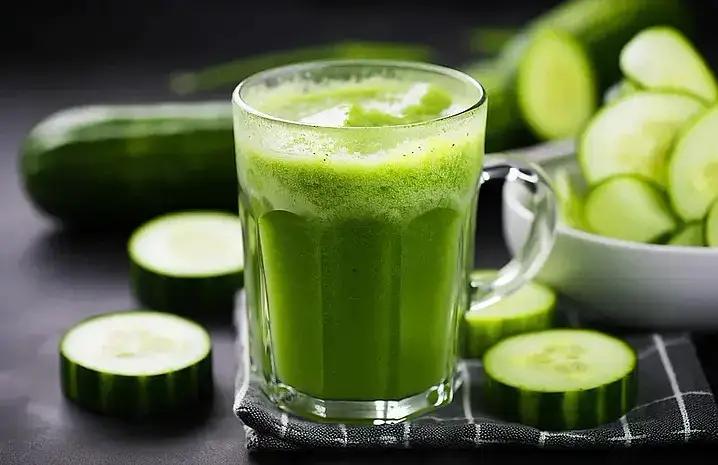 Những loại rau n&agrave;o th&iacute;ch hợp để l&agrave;m nước &eacute;p rau củ giảm c&acirc;n?  - Ảnh 1.