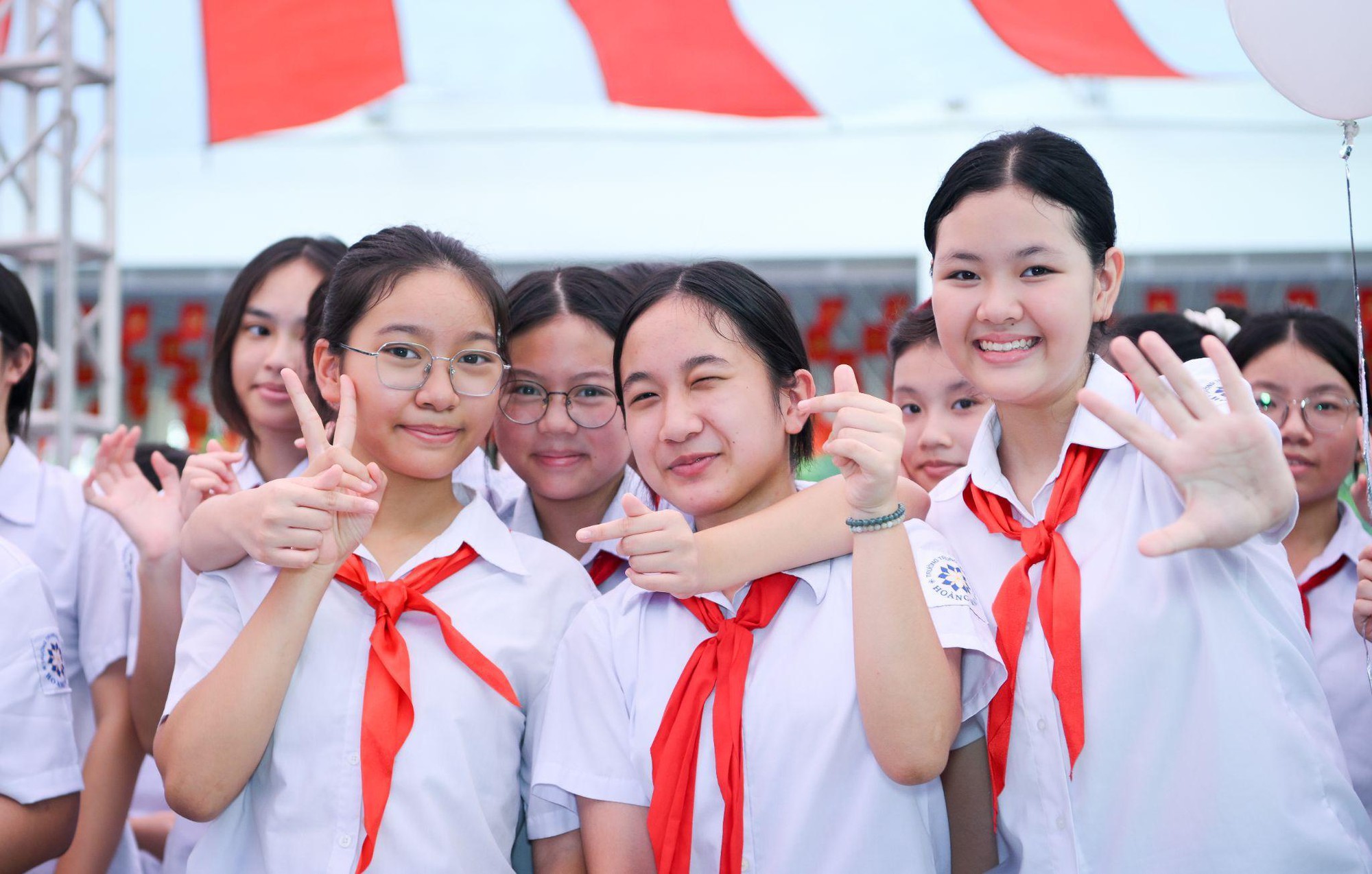 &rlm;&ldquo;L&agrave; Con G&aacute;i Thật Tuyệt&rdquo; 2026: Diana tiếp sức nữ sinh Việt tự tin trưởng th&agrave;nh&rlm; - Ảnh 1.